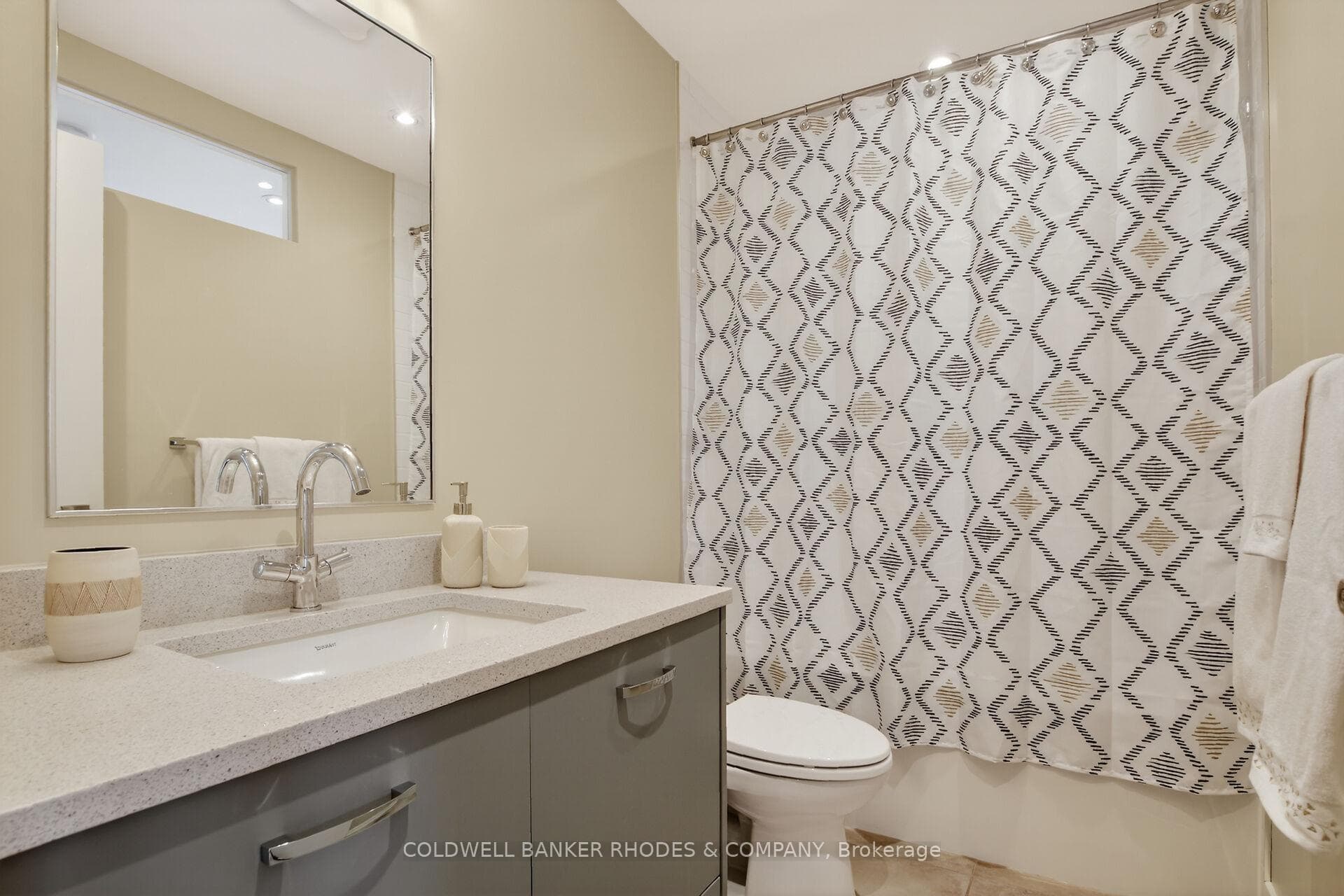 Main bathroom