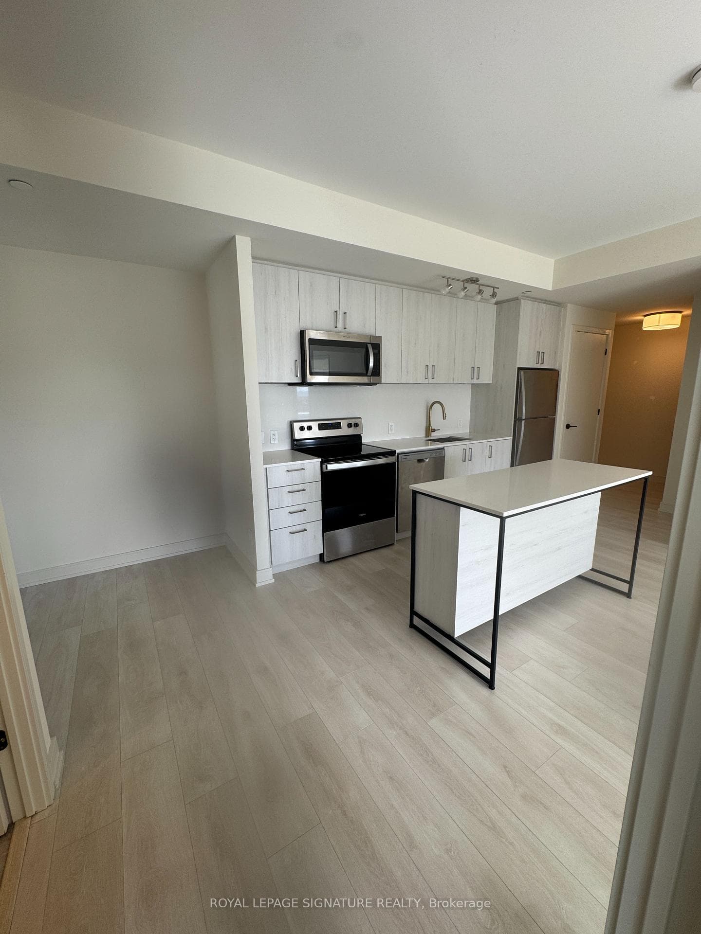 8010 Derry Road Unit 1007 photo 19