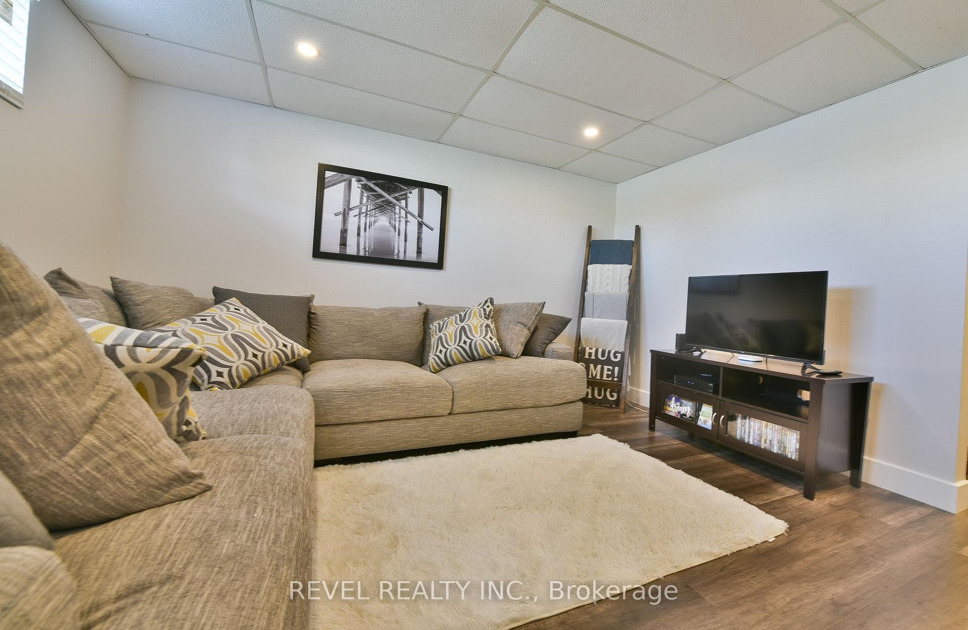 1331 Park Avenue photo 23