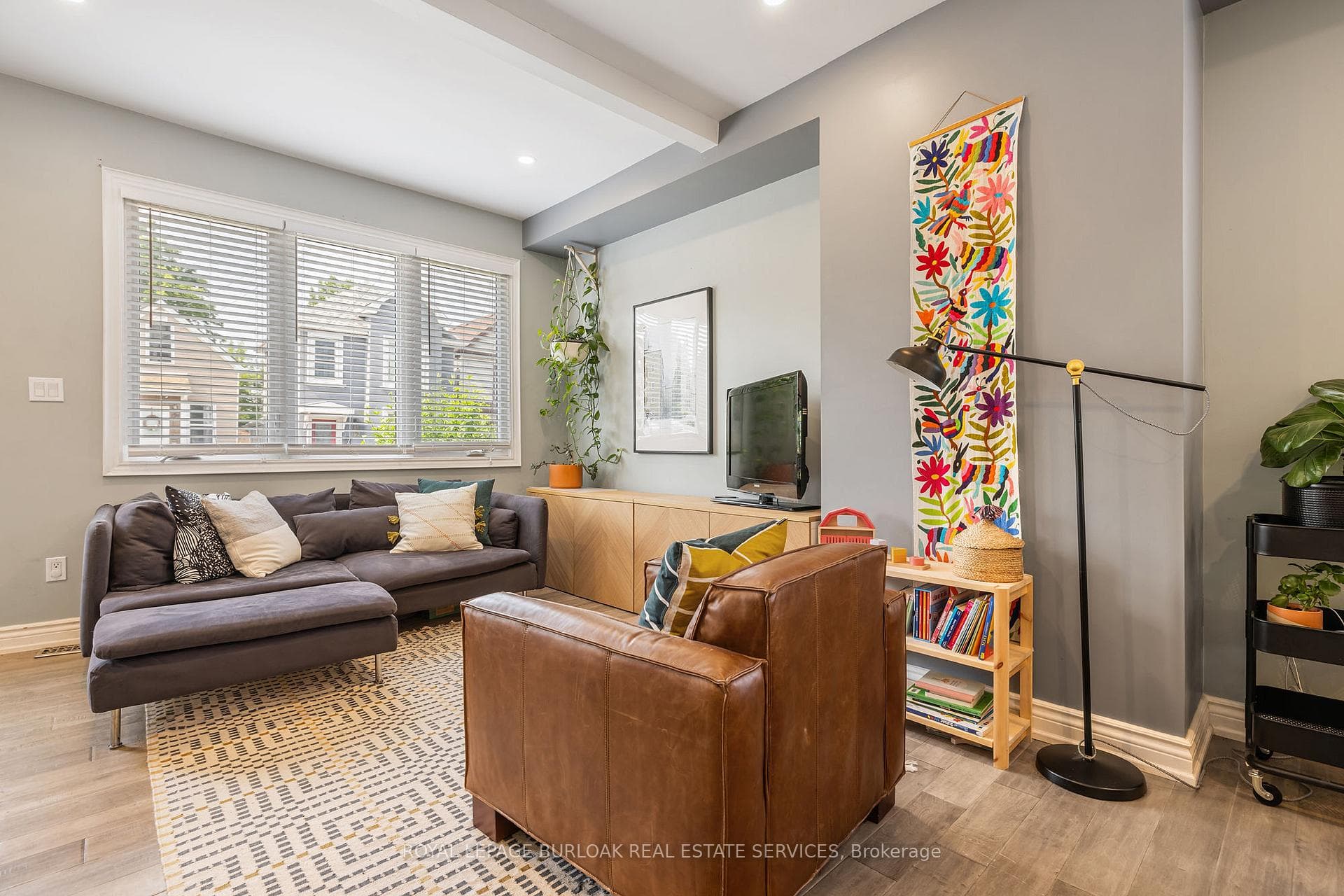 195 Wood Street photo 6