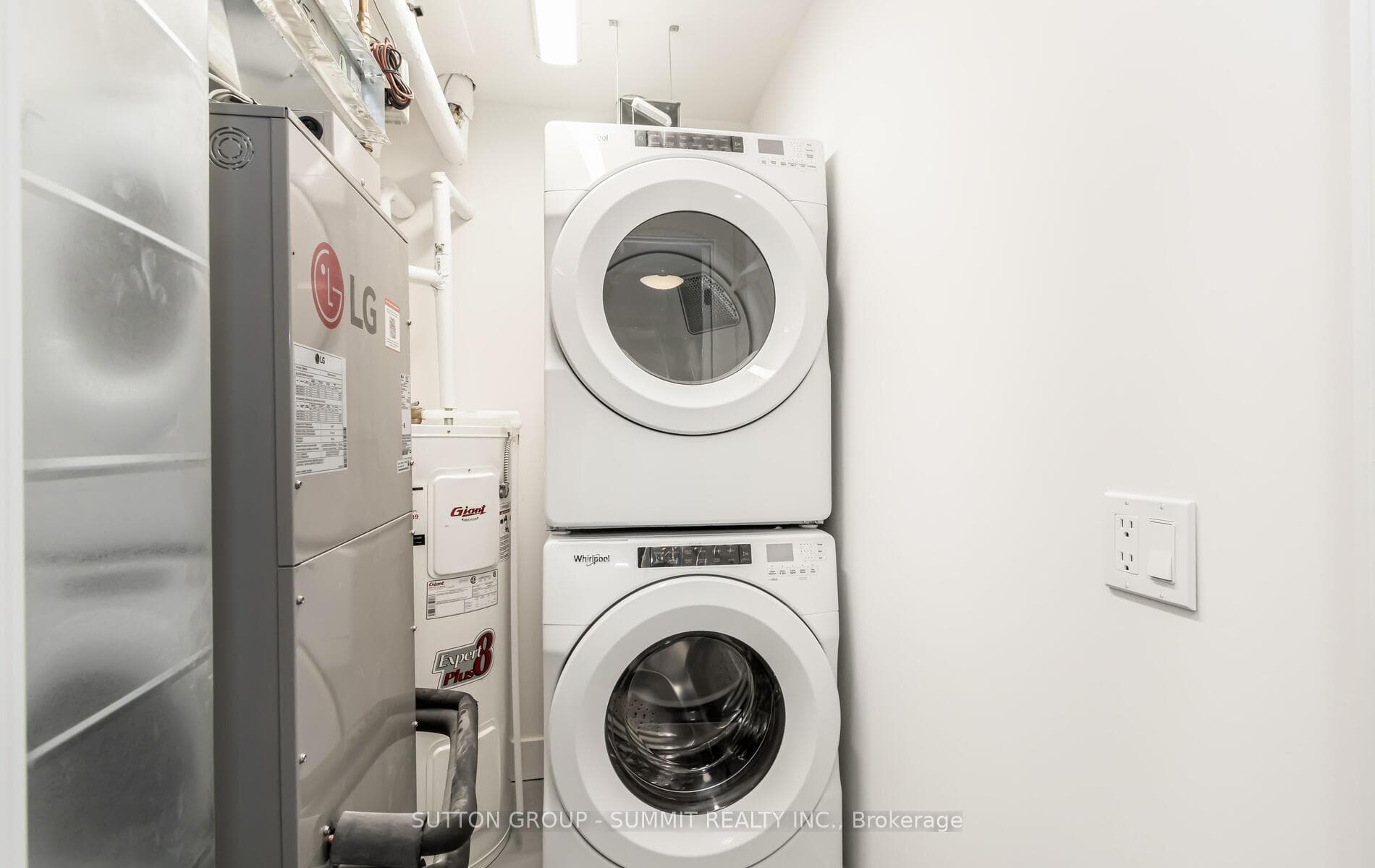 107 Roger Street Unit 208 photo 13