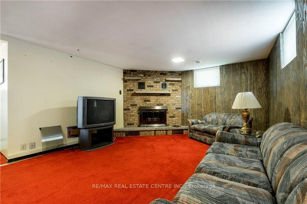 230 Rosepark Crescent photo 24