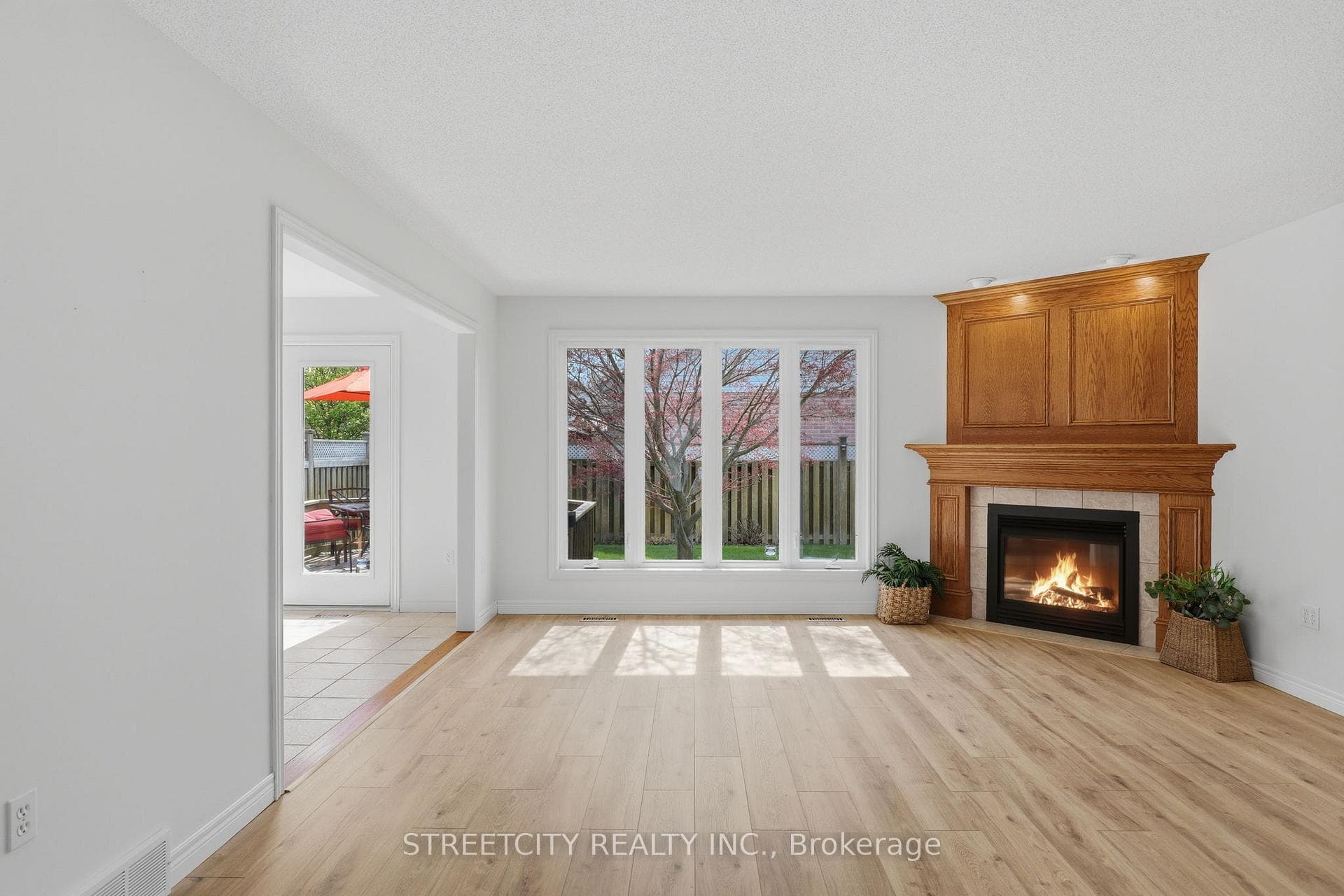 241 Canadore Court photo 4
