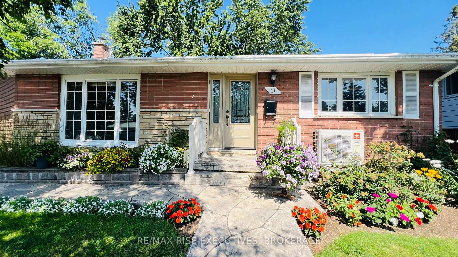 61 Conacher Drive photo 1