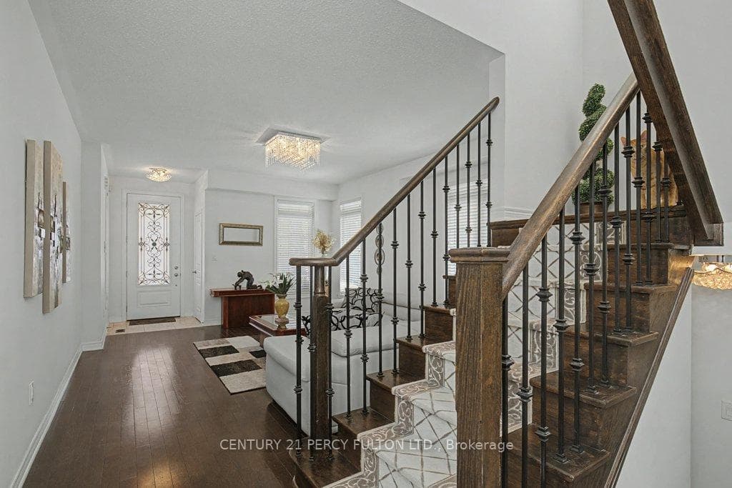 78 Brock Avenue photo 15