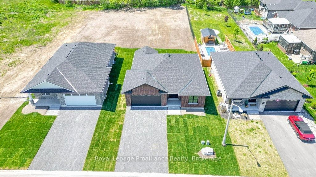 8 Dunmor Street photo 36