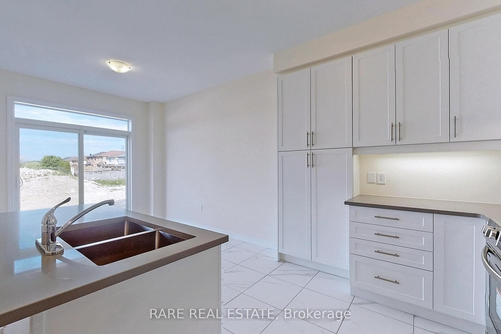 509 Rita's Avenue photo 7