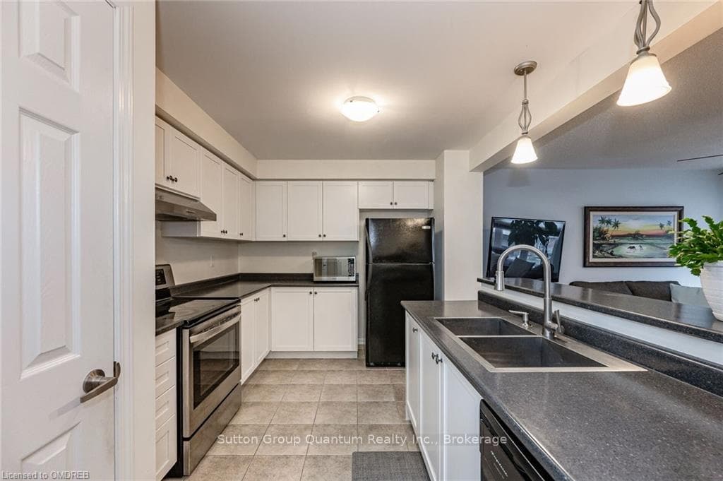 816 FOWLES Court photo 6