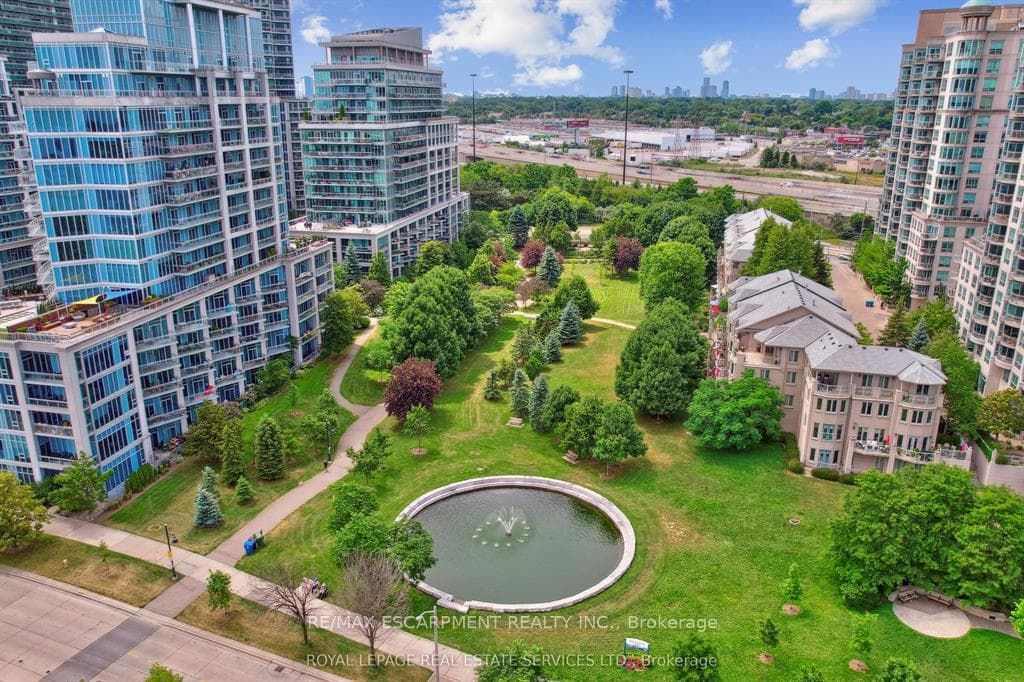 Parkette at Side of Building