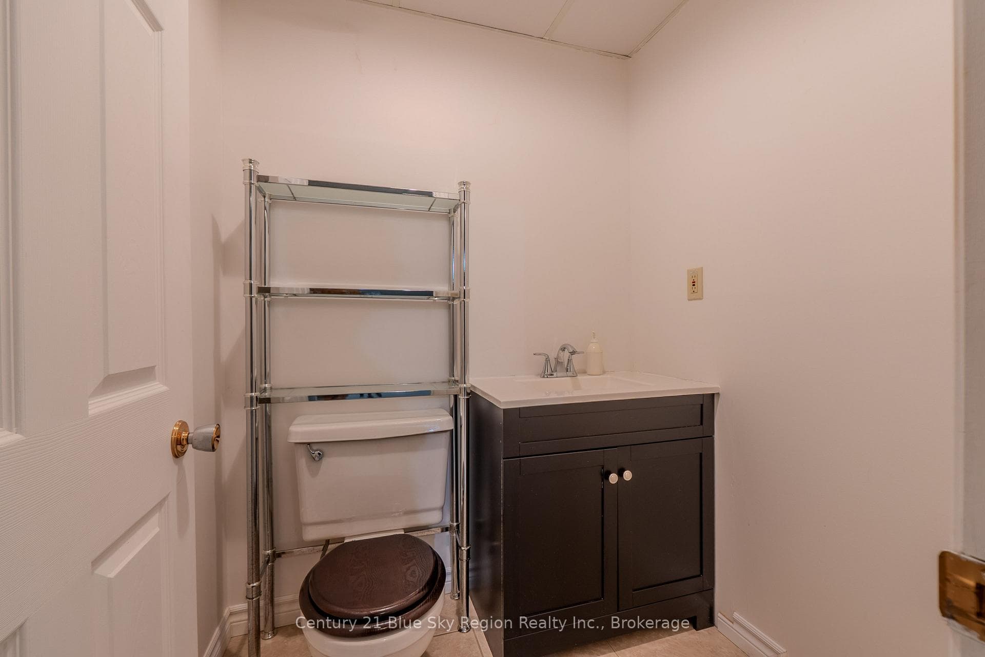 243 Southview Crescent photo 31