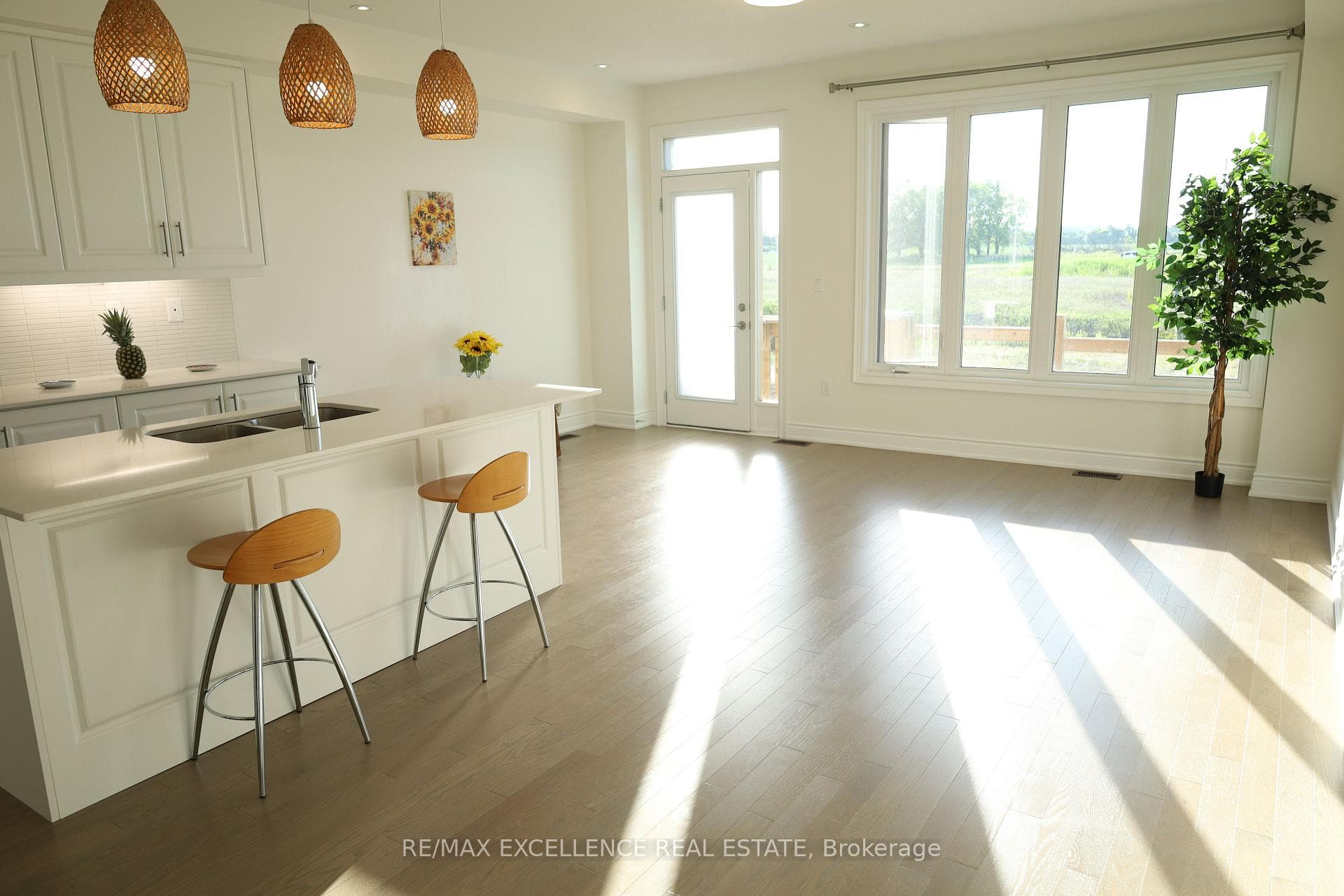 102 Bermondsey Way photo 20