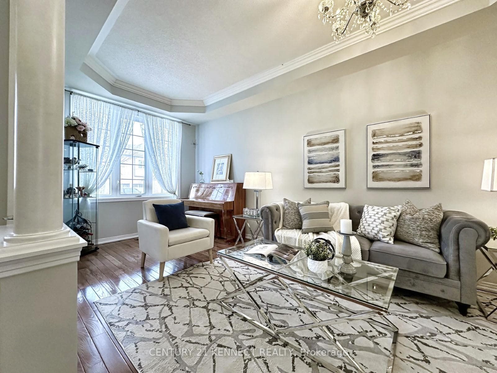 11 Magnotta Road photo 8