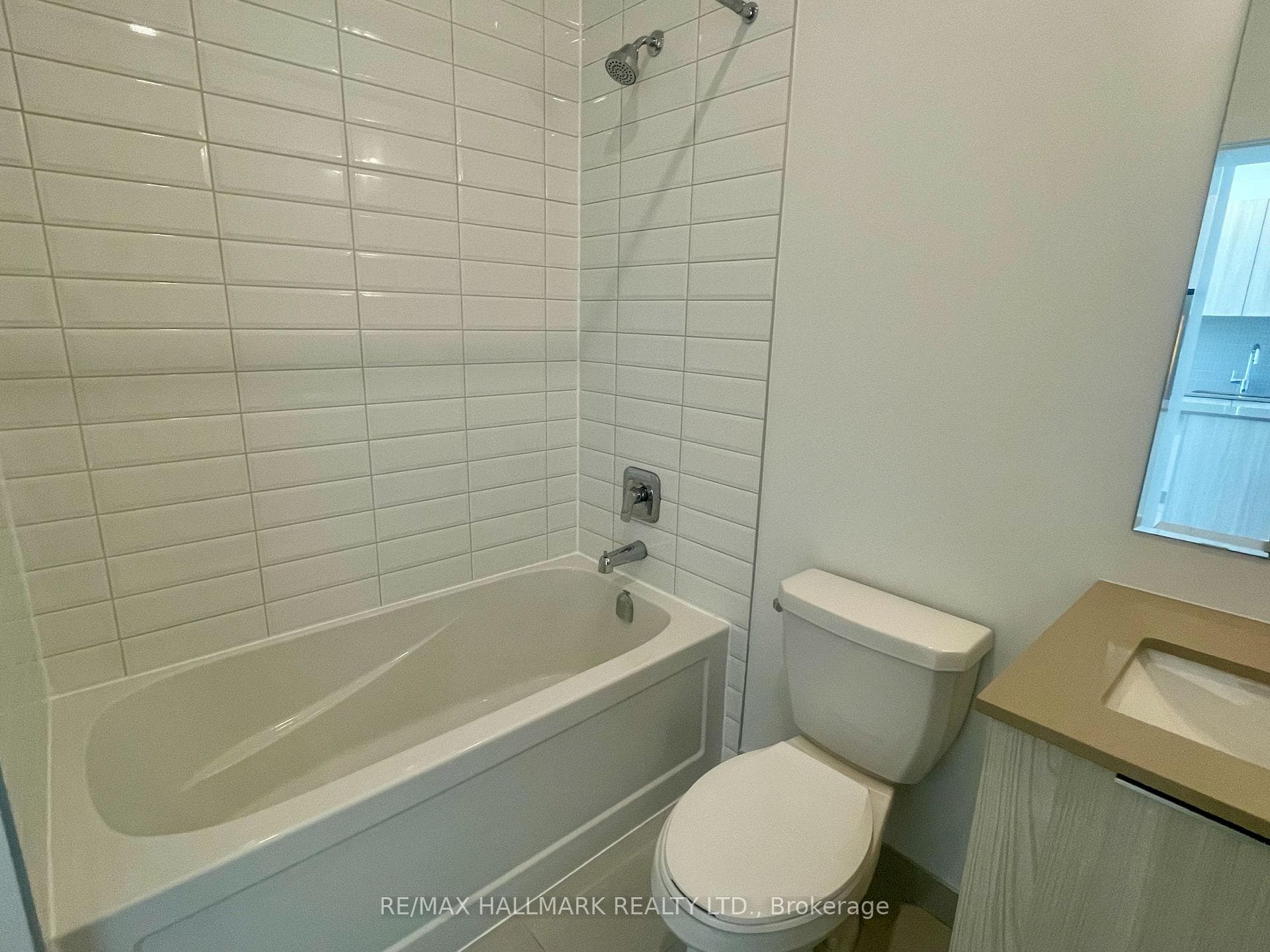 770 Whitlock Avenue Unit 816 photo 10