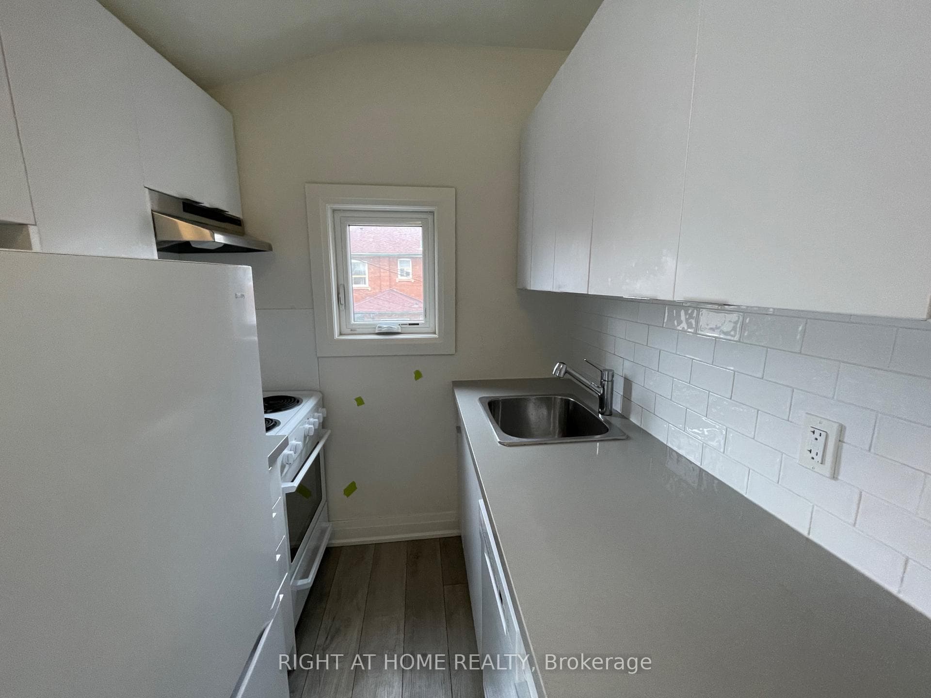 380 Northcliffe Boulevard Unit Upper photo 3