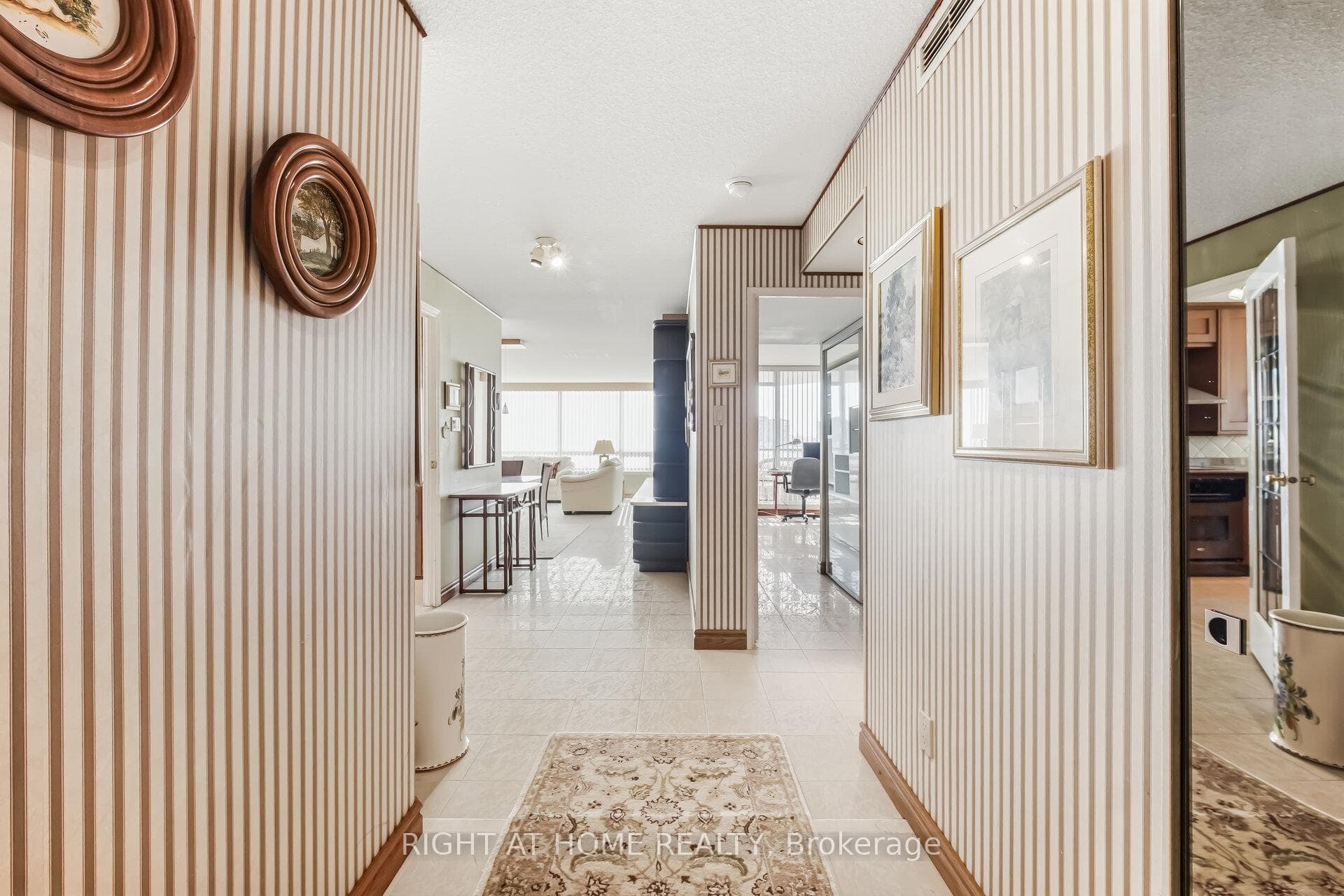 120 Promenade Circle Unit 711 photo 7