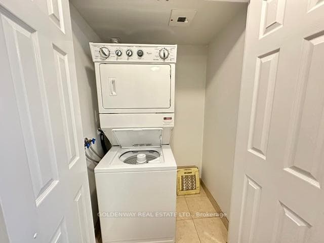 25 Greenview Avenue Unit 823 photo 19