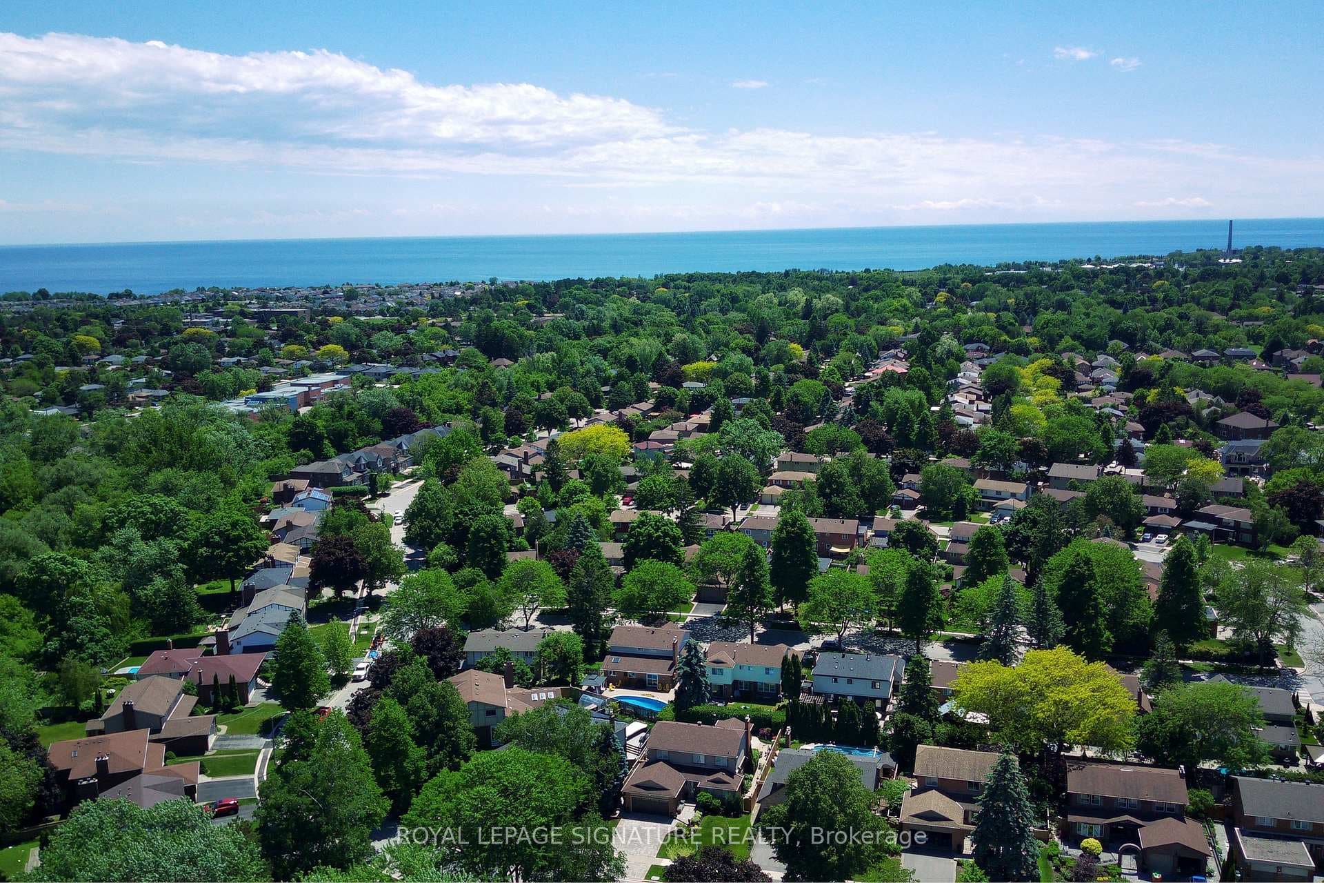 72 Acheson Boulevard photo 35