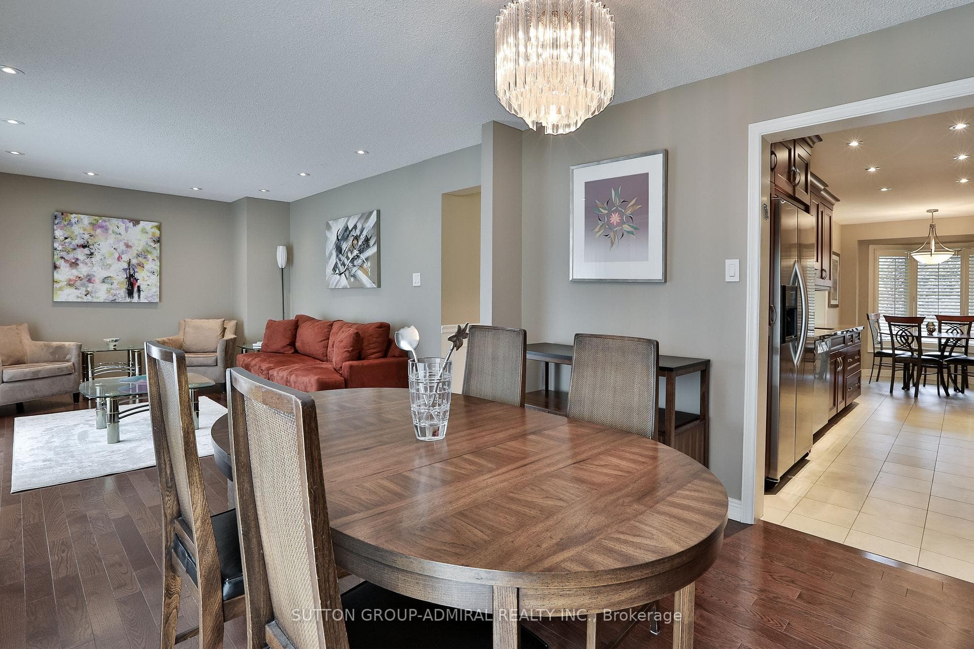 135 Heatherton Way photo 19