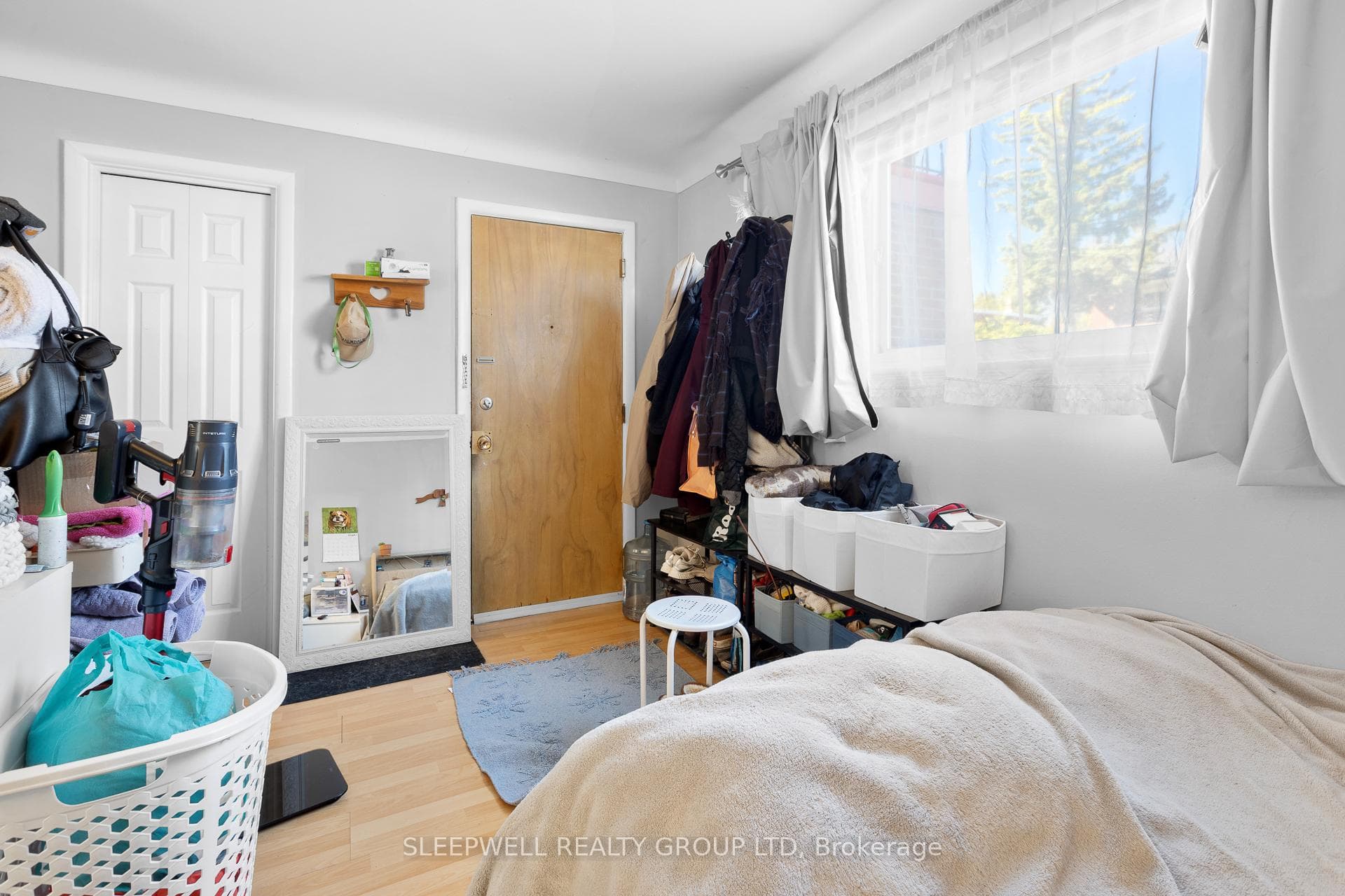 473 Vernon Avenue photo 20