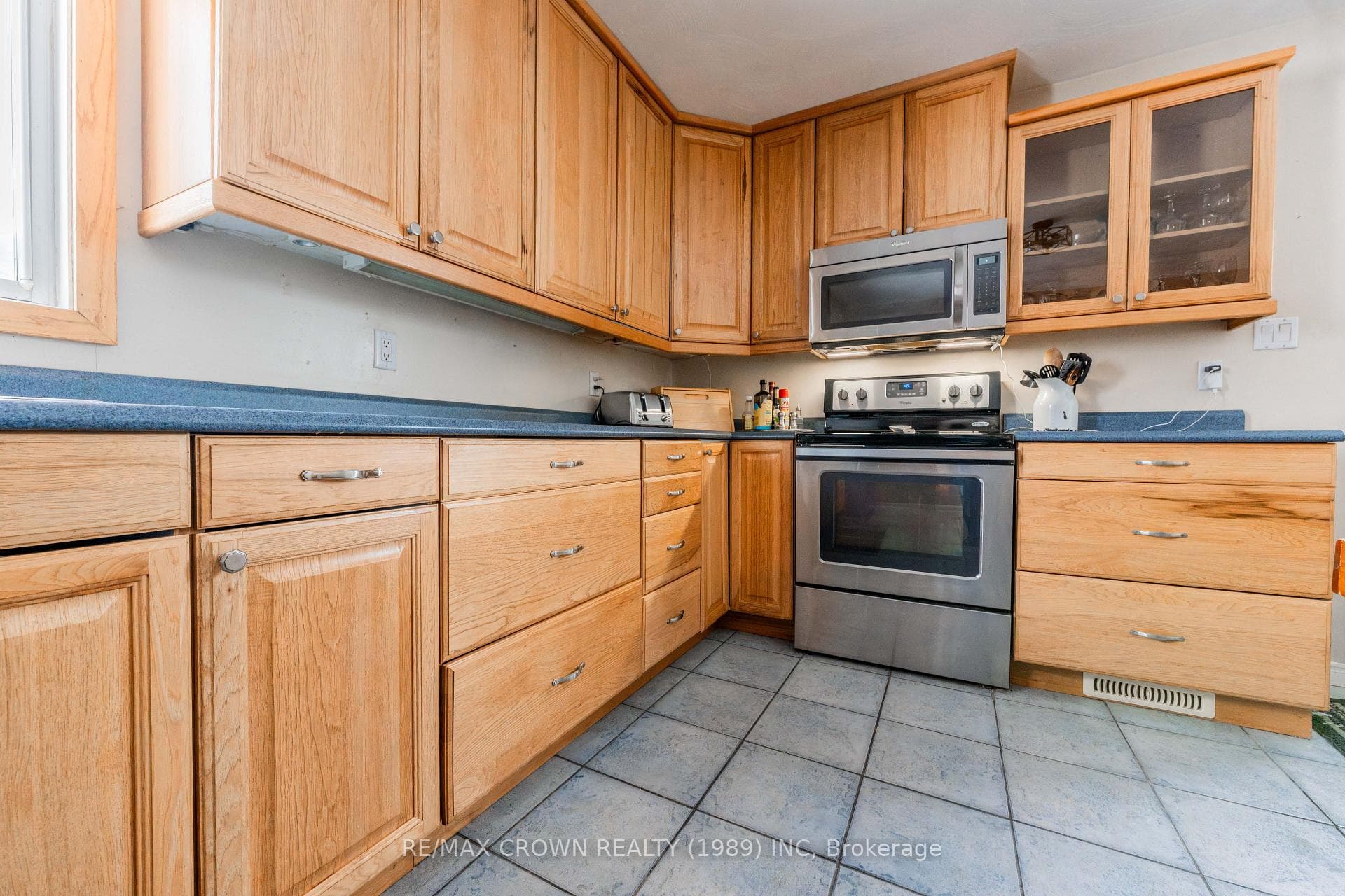 16 Lasalle Avenue photo 7