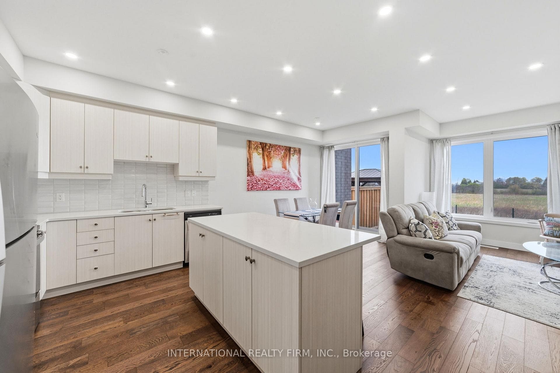134 Bedrock Drive photo 9