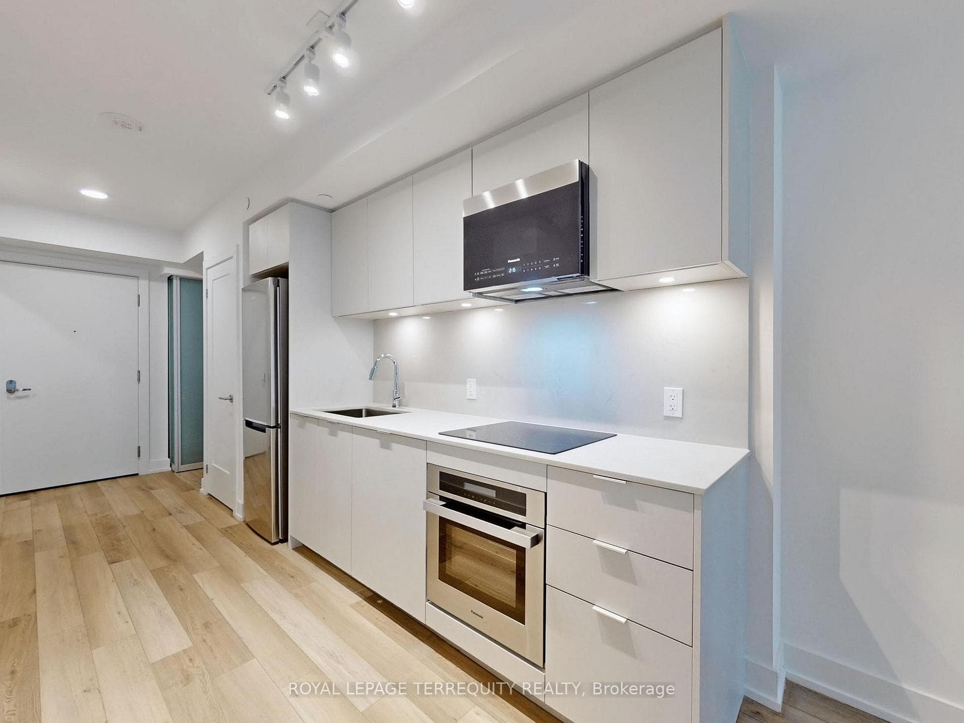 8 Cedarland Drive Unit 701 photo 4