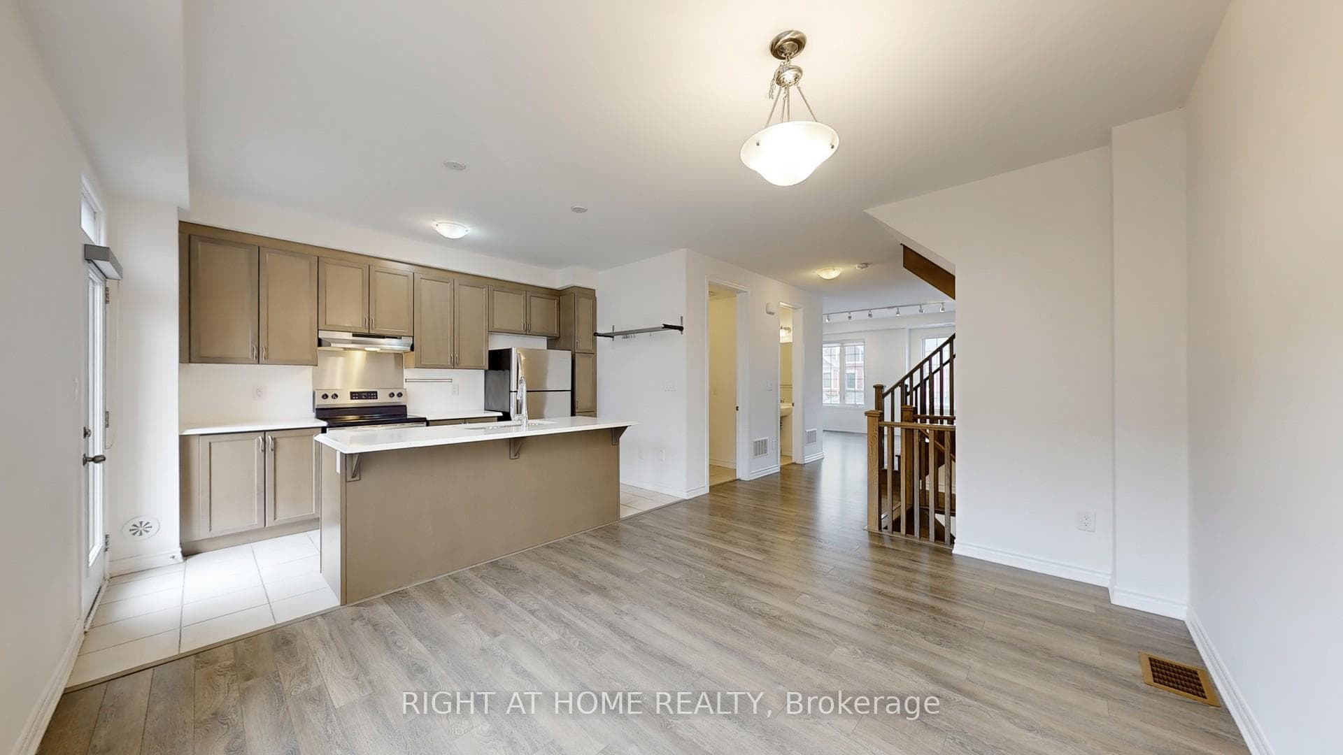 5 Casely Avenue photo 9