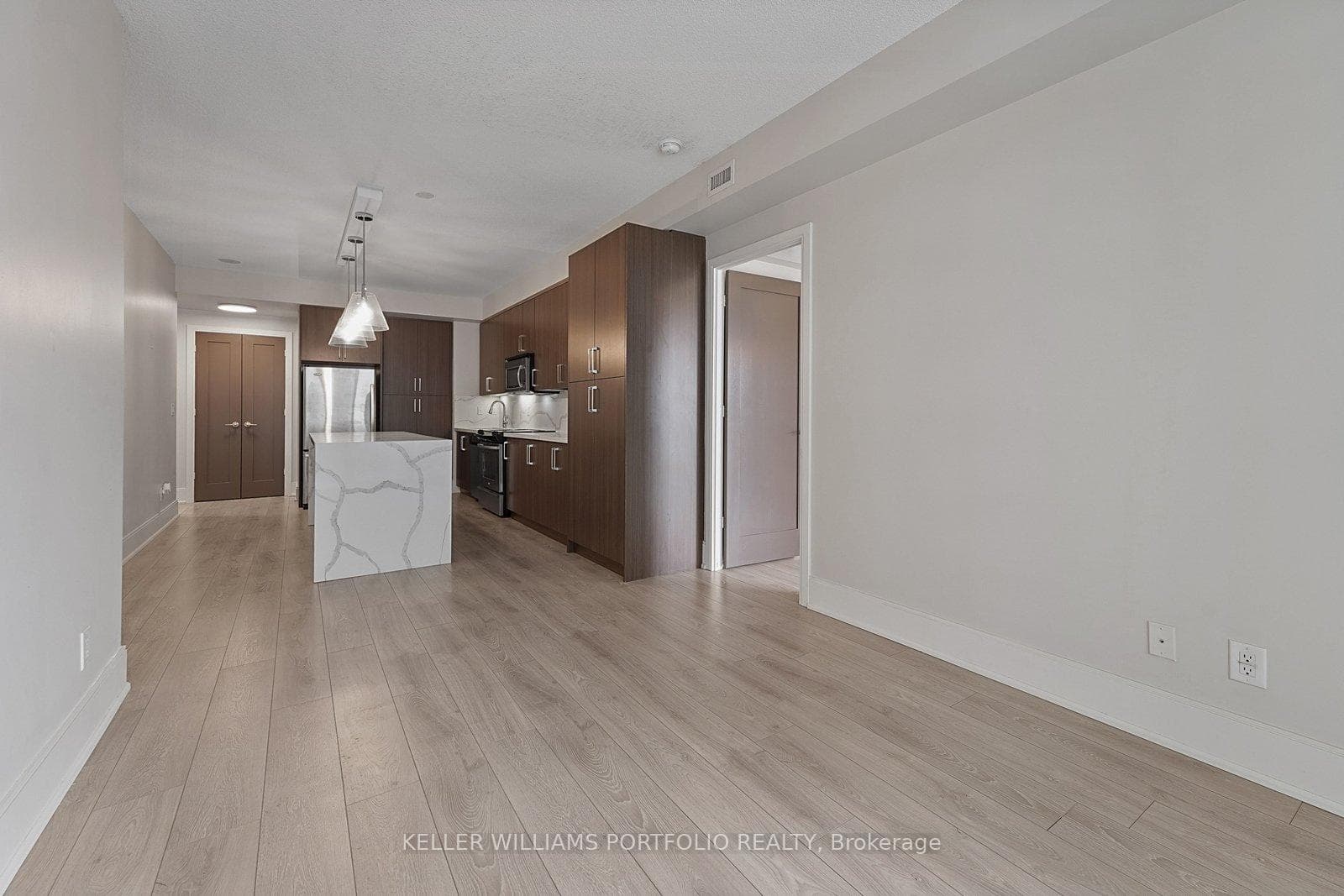 25 Broadway Avenue Unit 1504 photo 11