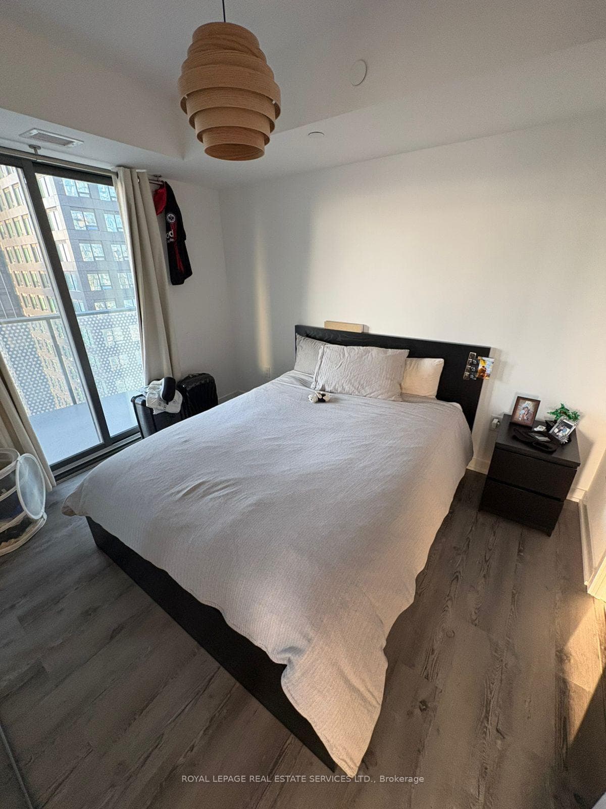 11 Wellesley Street Unit 3208 photo 6