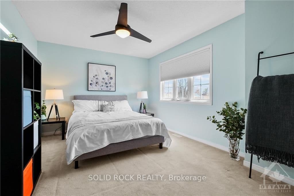 2582 RAYMOND Street photo 17