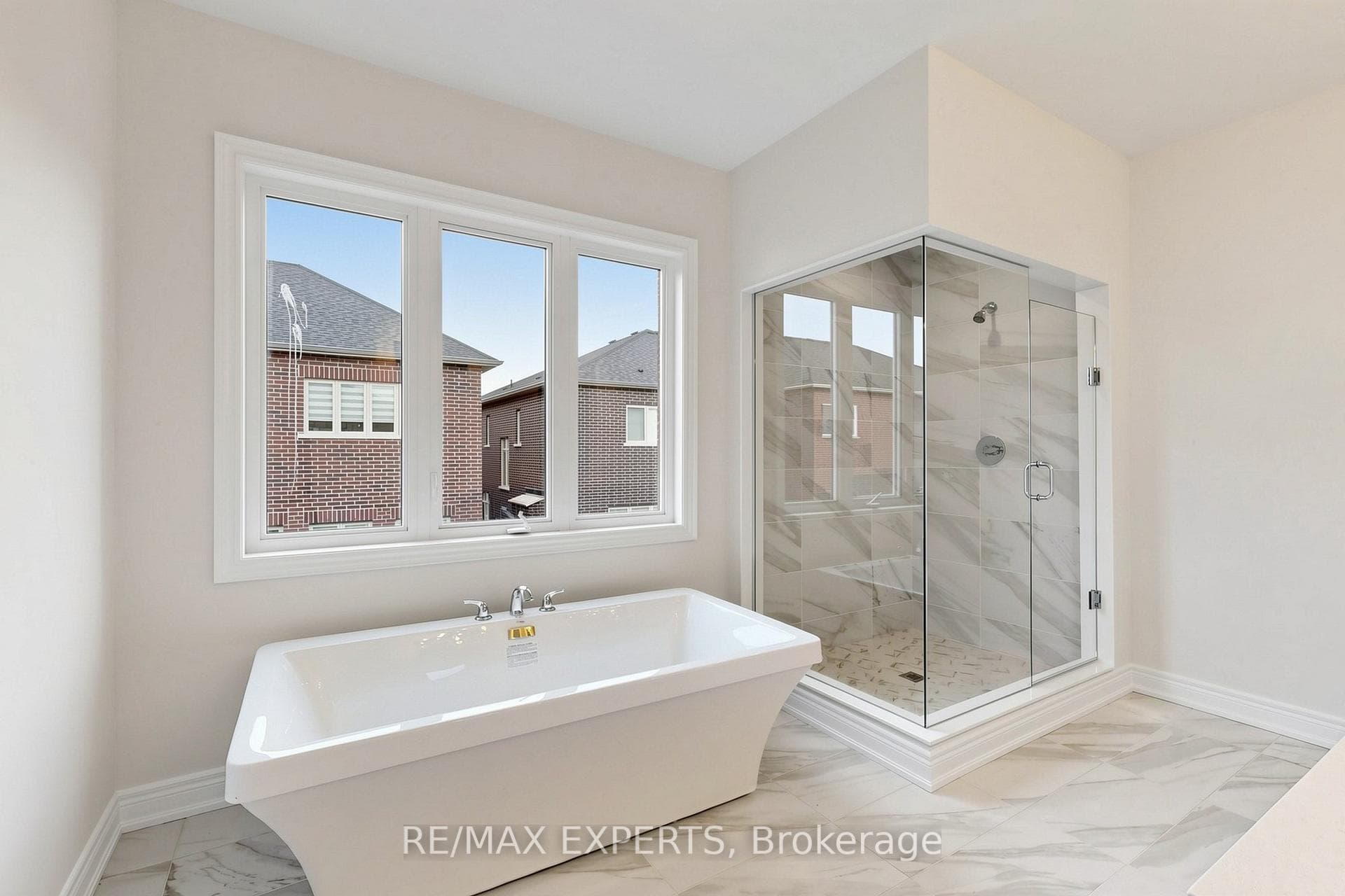 60 Bud Leggett Crescent photo 33