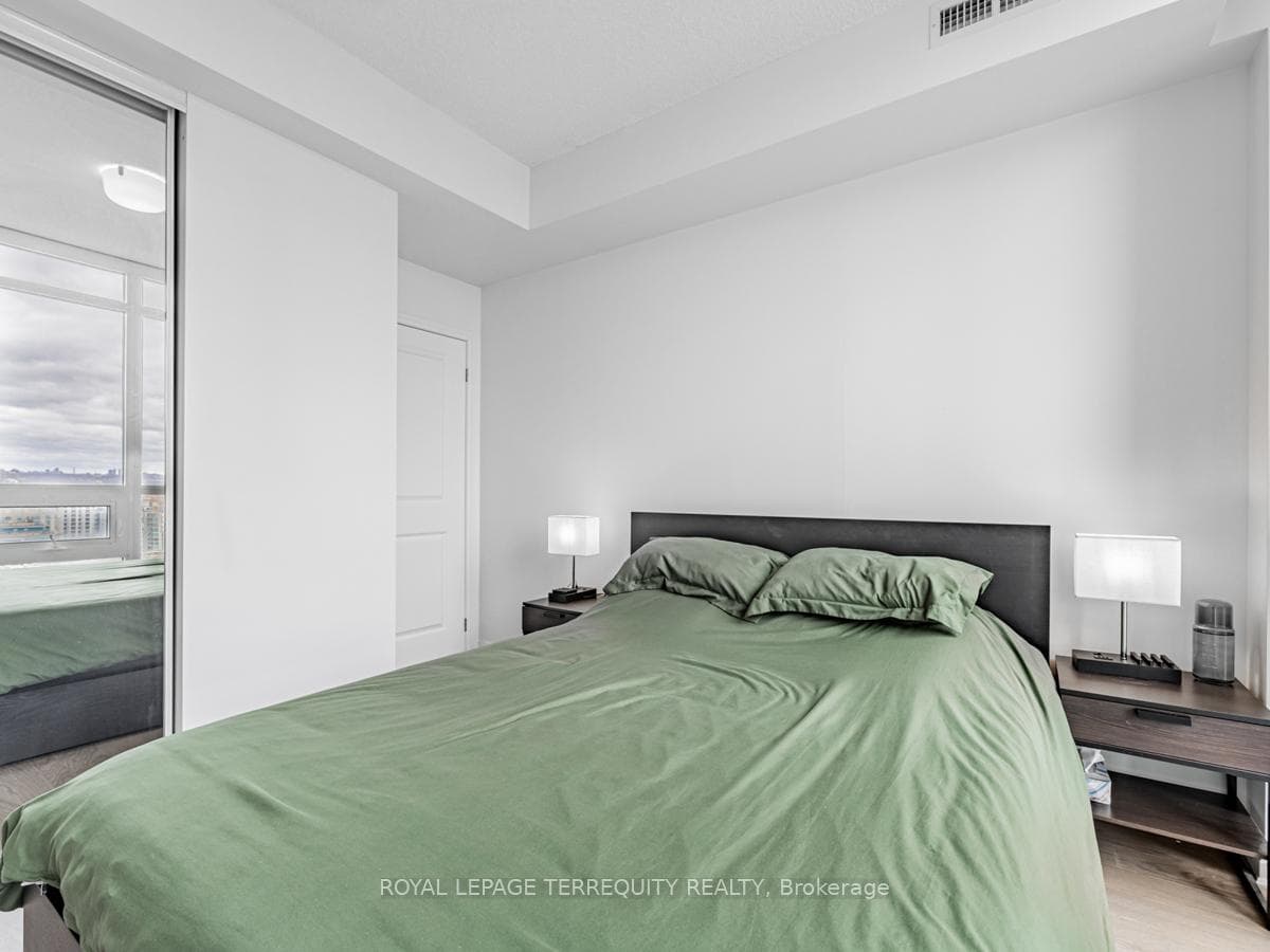 59 Annie Craig Drive Unit 2409 photo 17