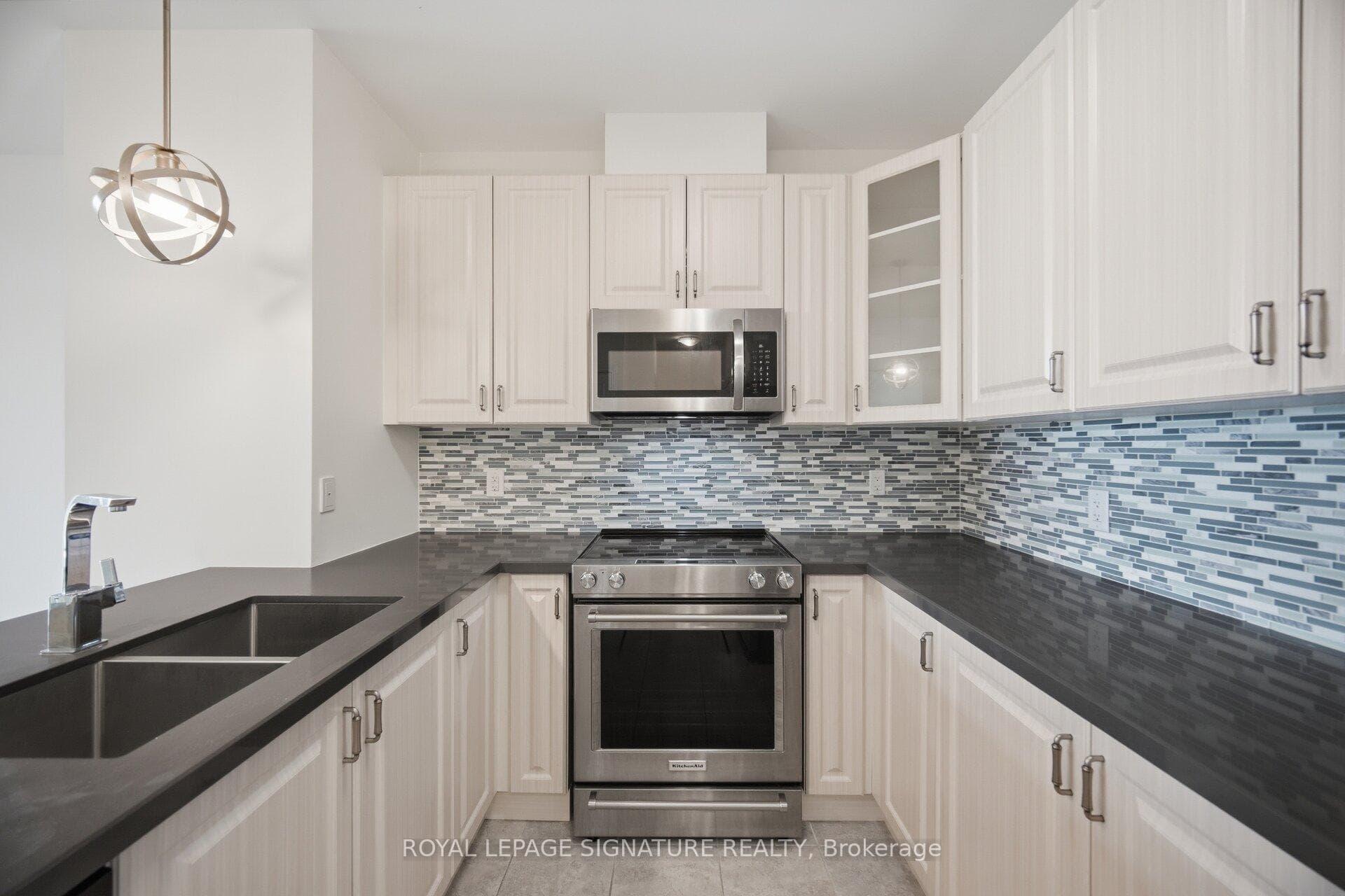 7325 Markham Road Unit 809 photo 12