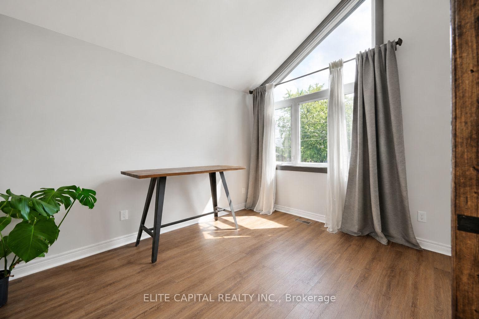 171 Canlish Road photo 16