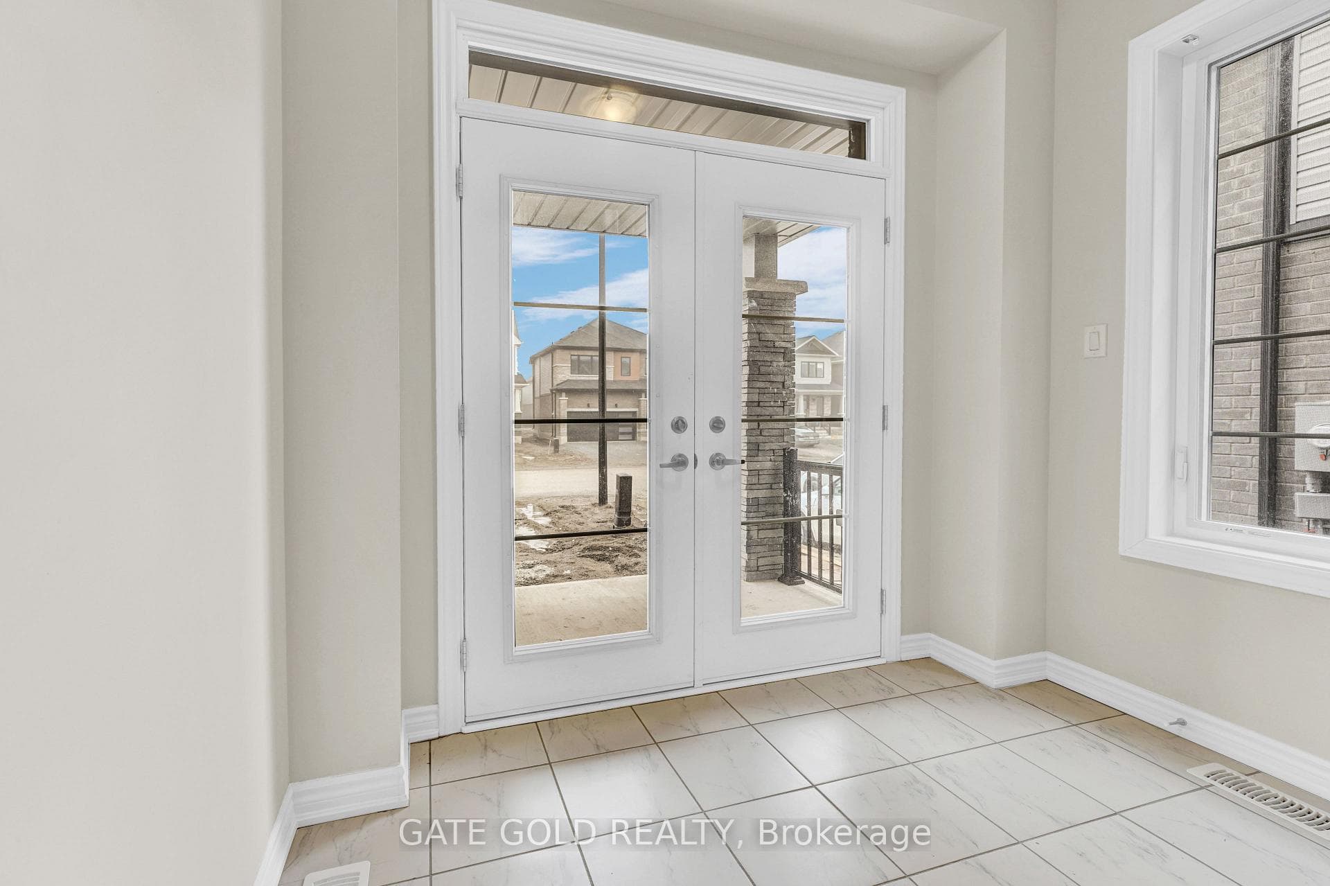 520 Barker Parkway photo 3