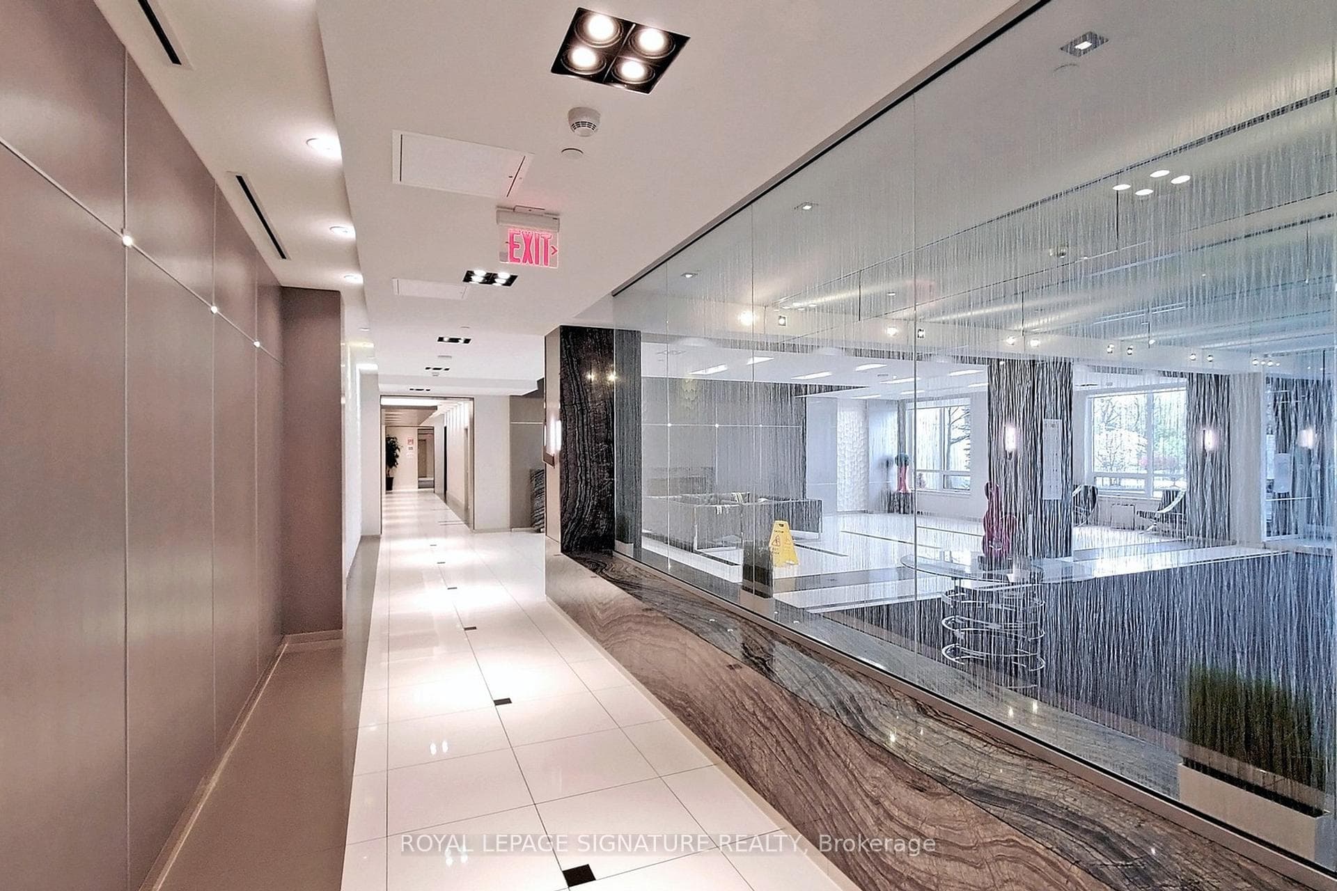7165 Yonge Street Unit 2115 photo 38