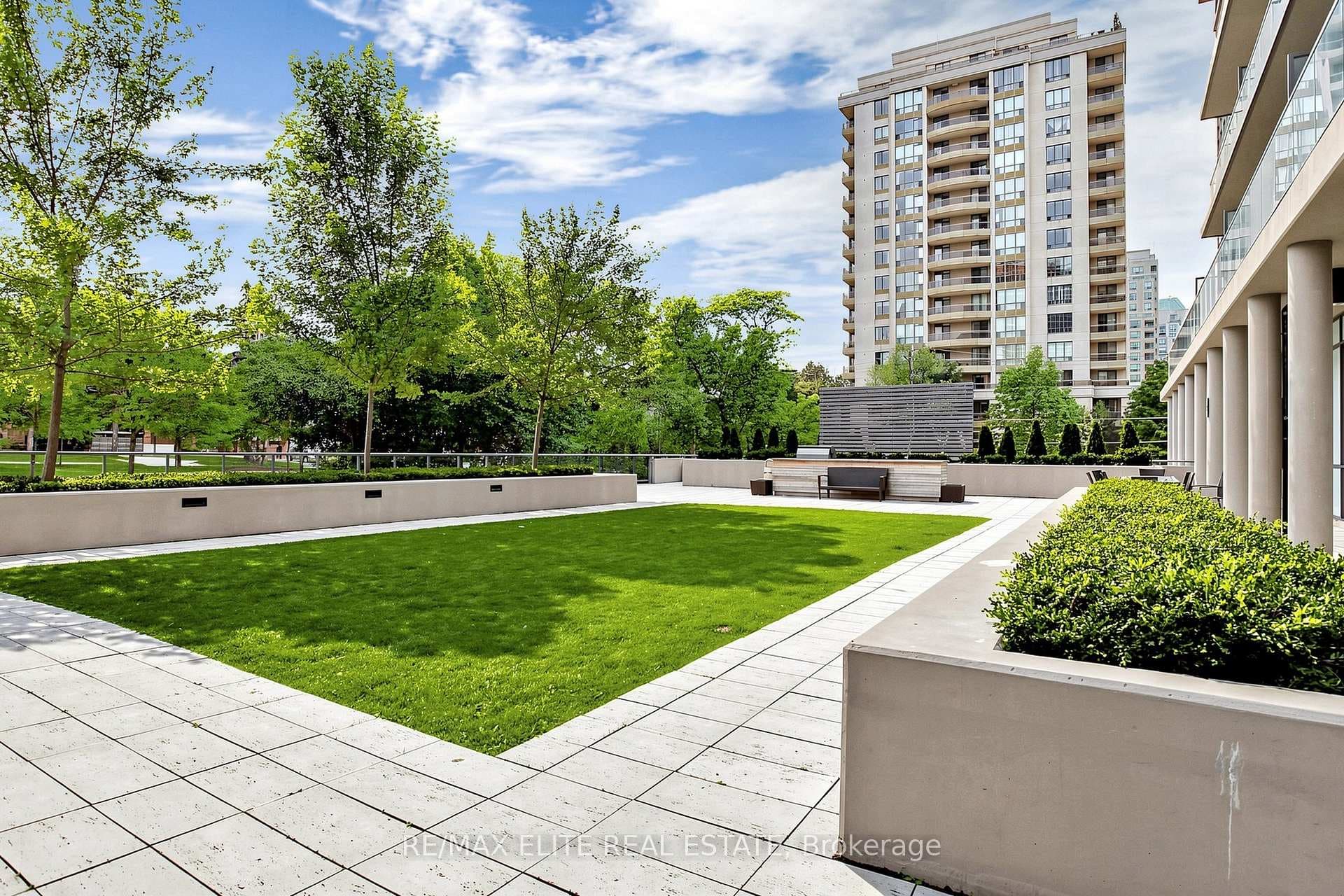 26 Norton Avenue Unit 1309 photo 31