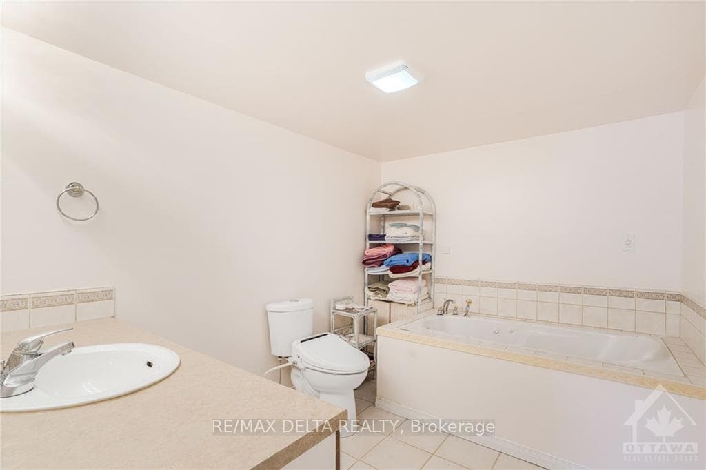 3626 CHAMPLAIN Street photo 20
