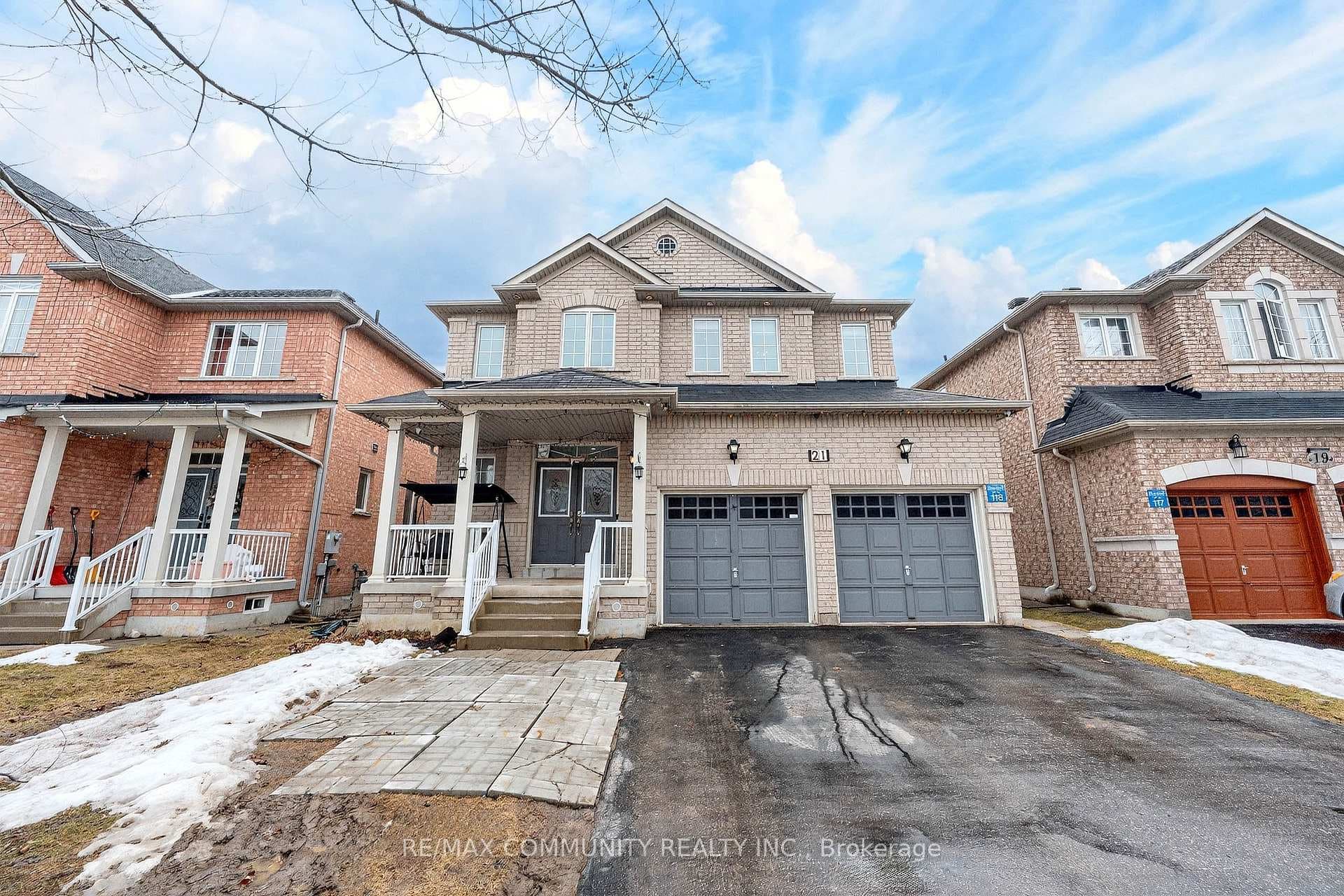 21 Berger Avenue photo 1