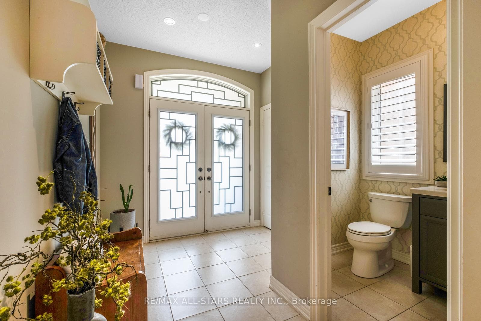 171 Durhamview Crescent photo 4