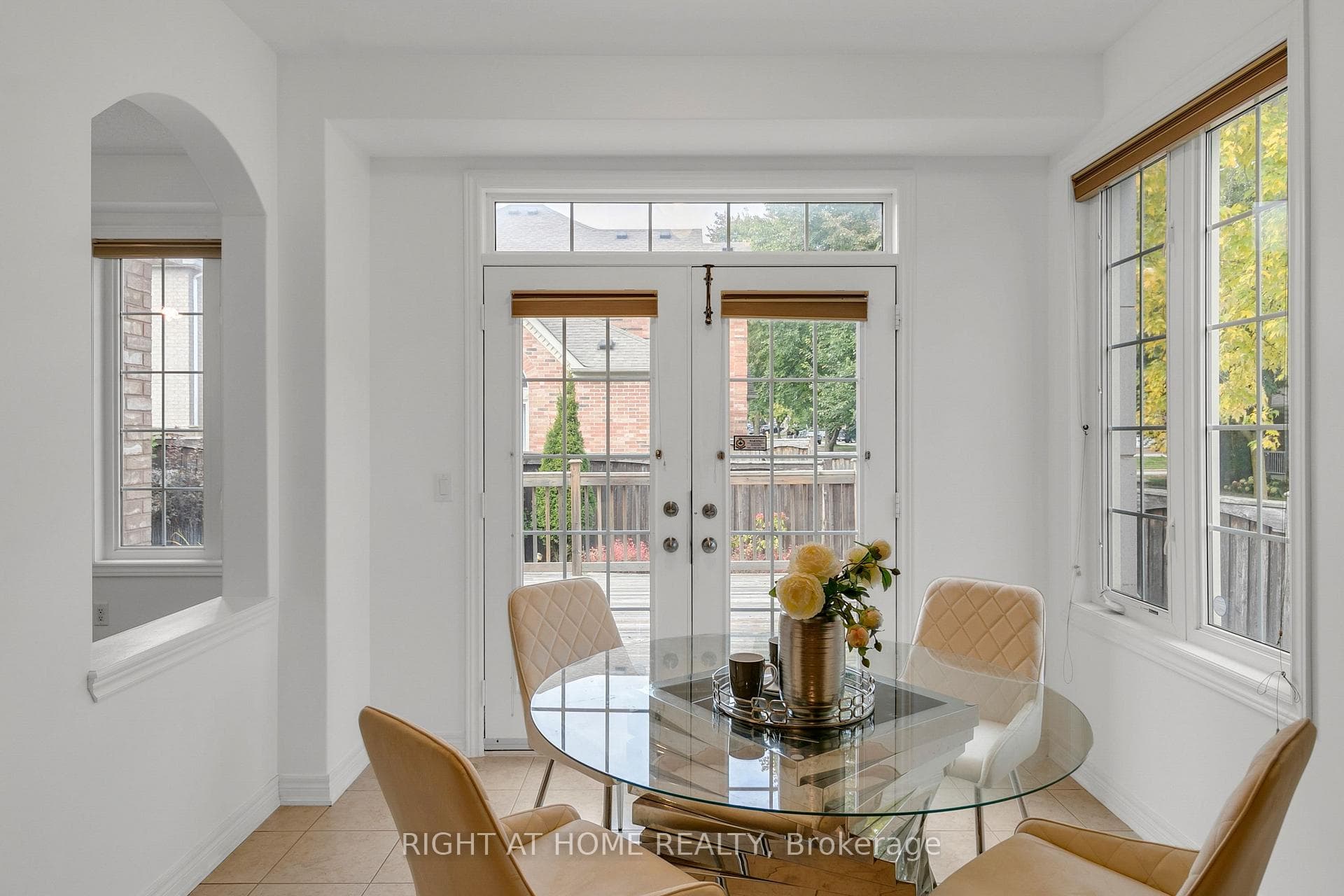 360 Stonebridge Drive photo 14