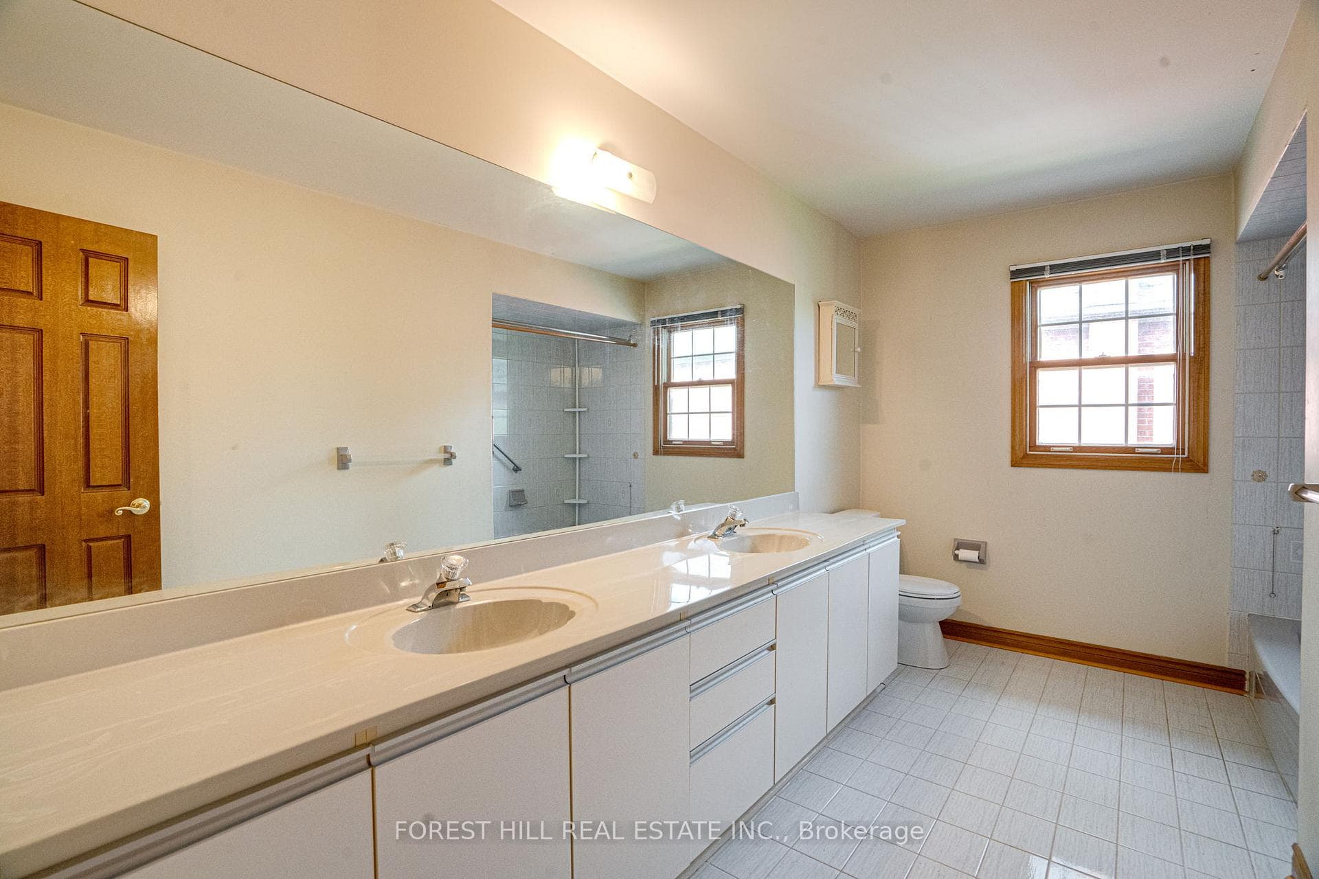 487 Palmer Avenue photo 34