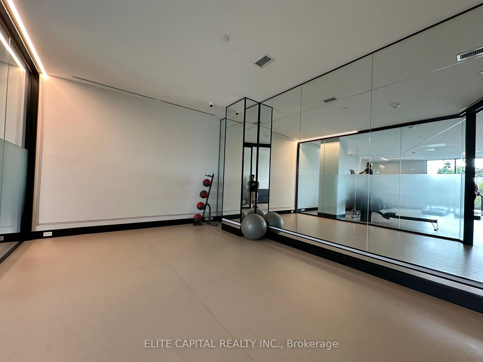 30 Tretti Way Unit 723 photo 8