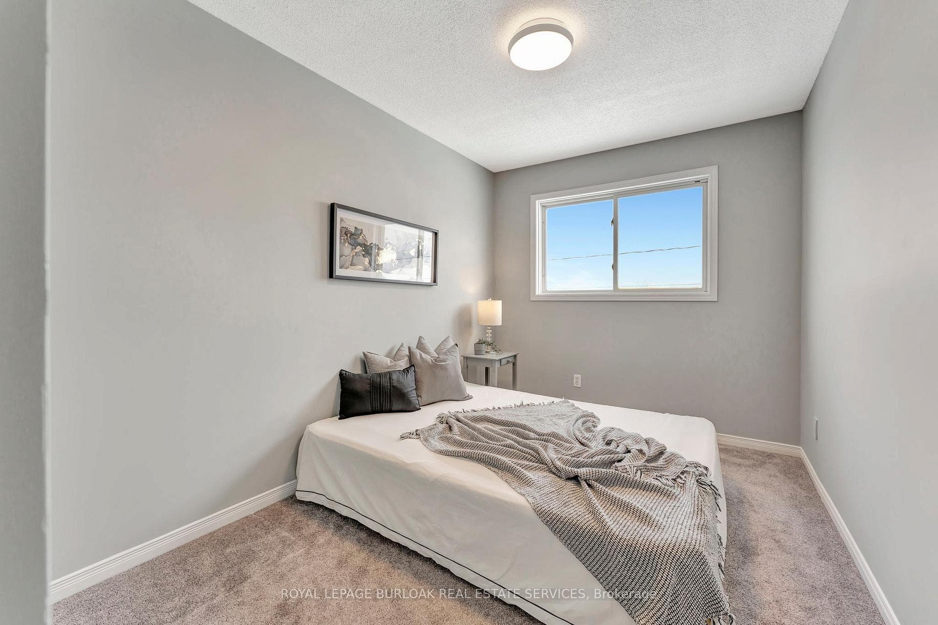 4810 John Street photo 19