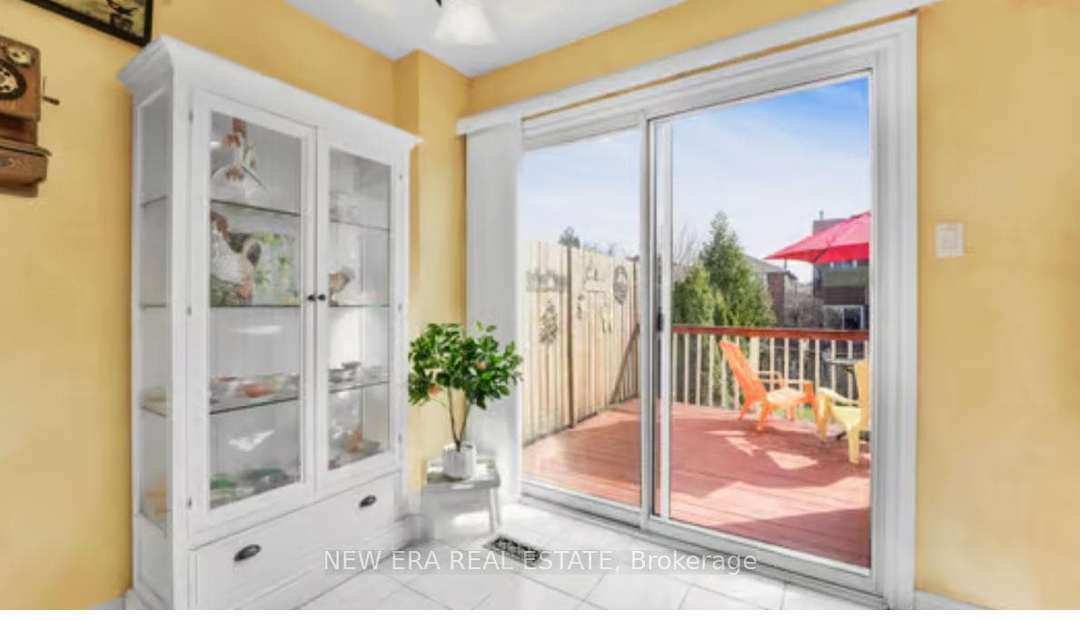 31 Lansbury Court photo 15
