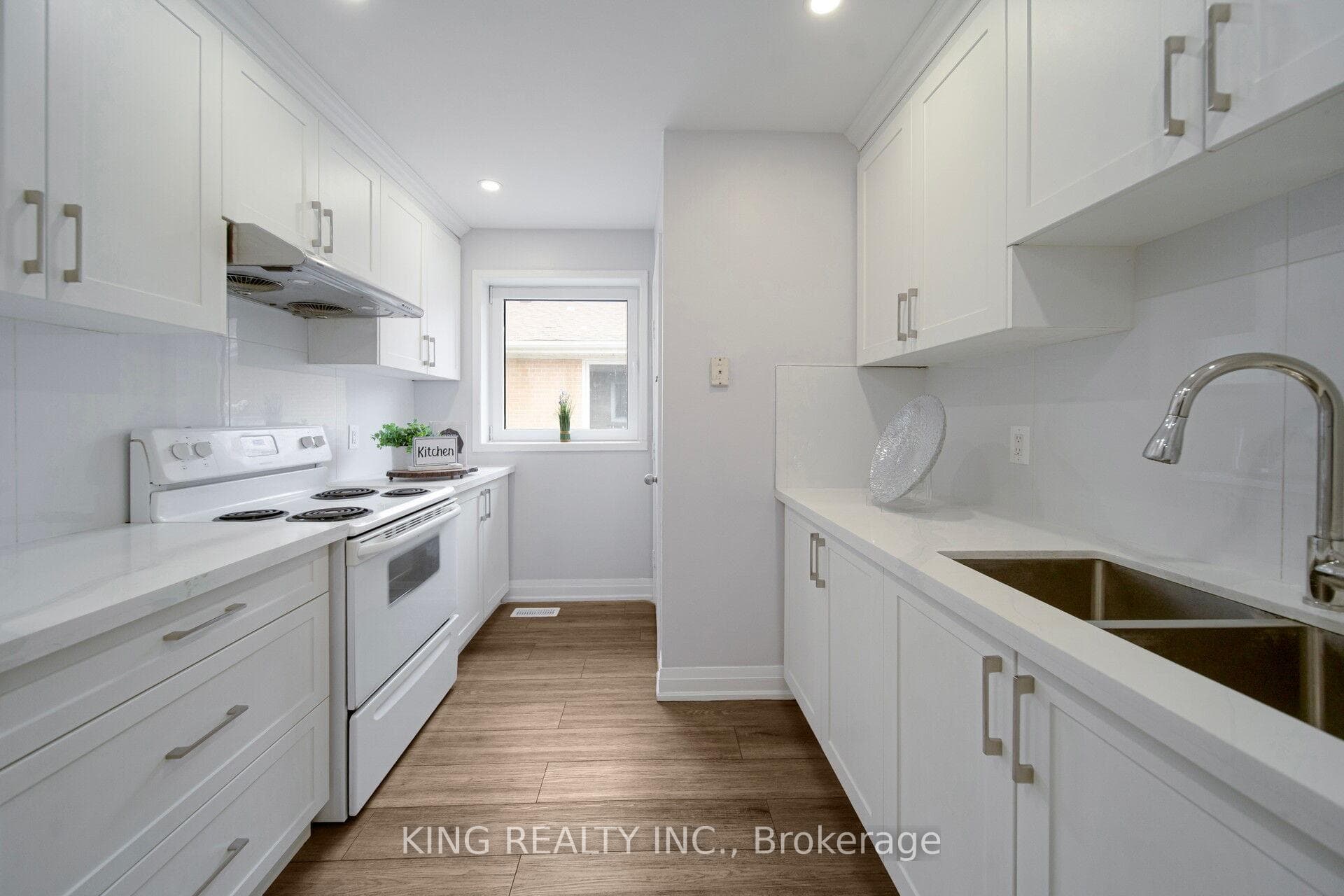 71 Mcmurchy Avenue photo 20