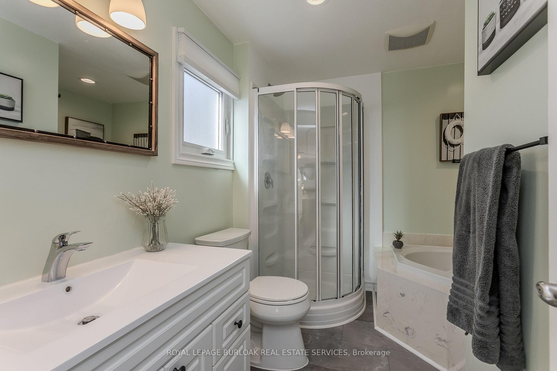 2117 Fallingbrook Court photo 22