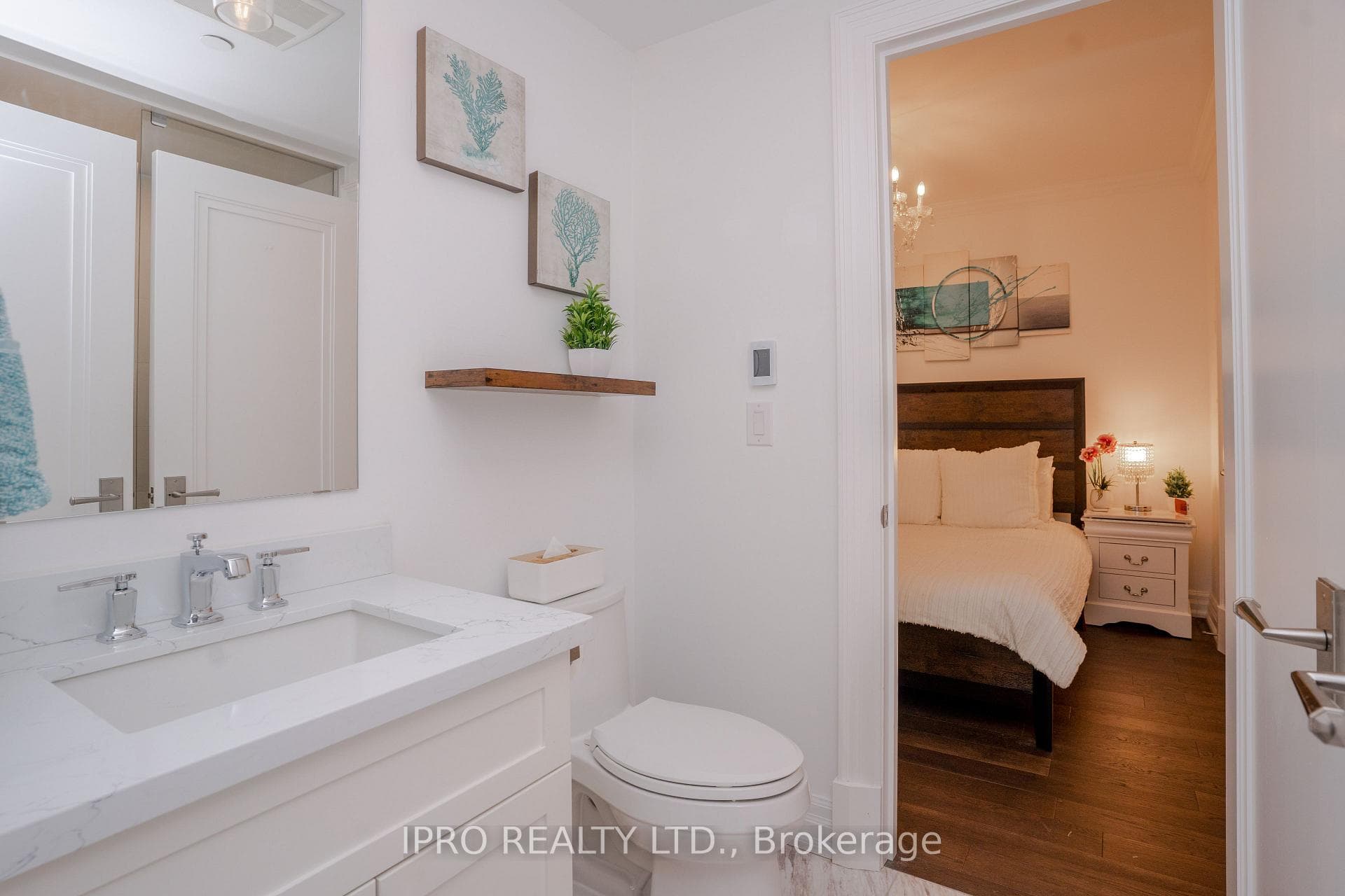 2060 LAKESHORE Road Unit 505 photo 14