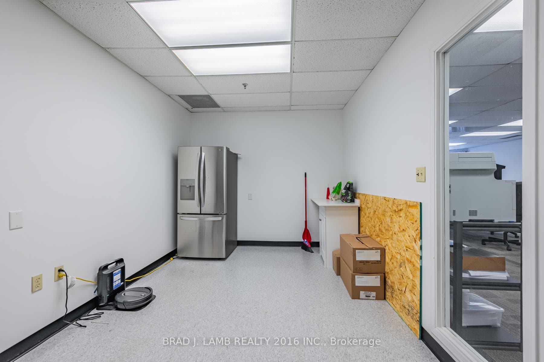 2600 Skymark Avenue Unit 5-201 photo 19