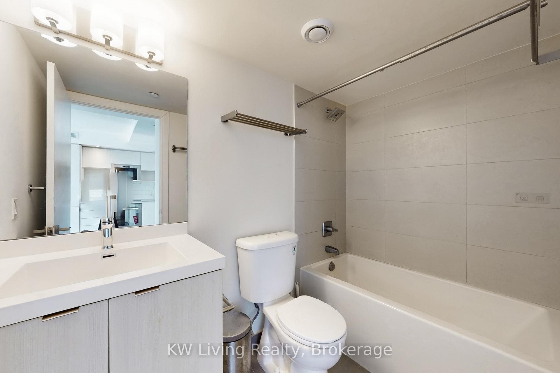 89 Mcgill Street Unit 607 photo 8